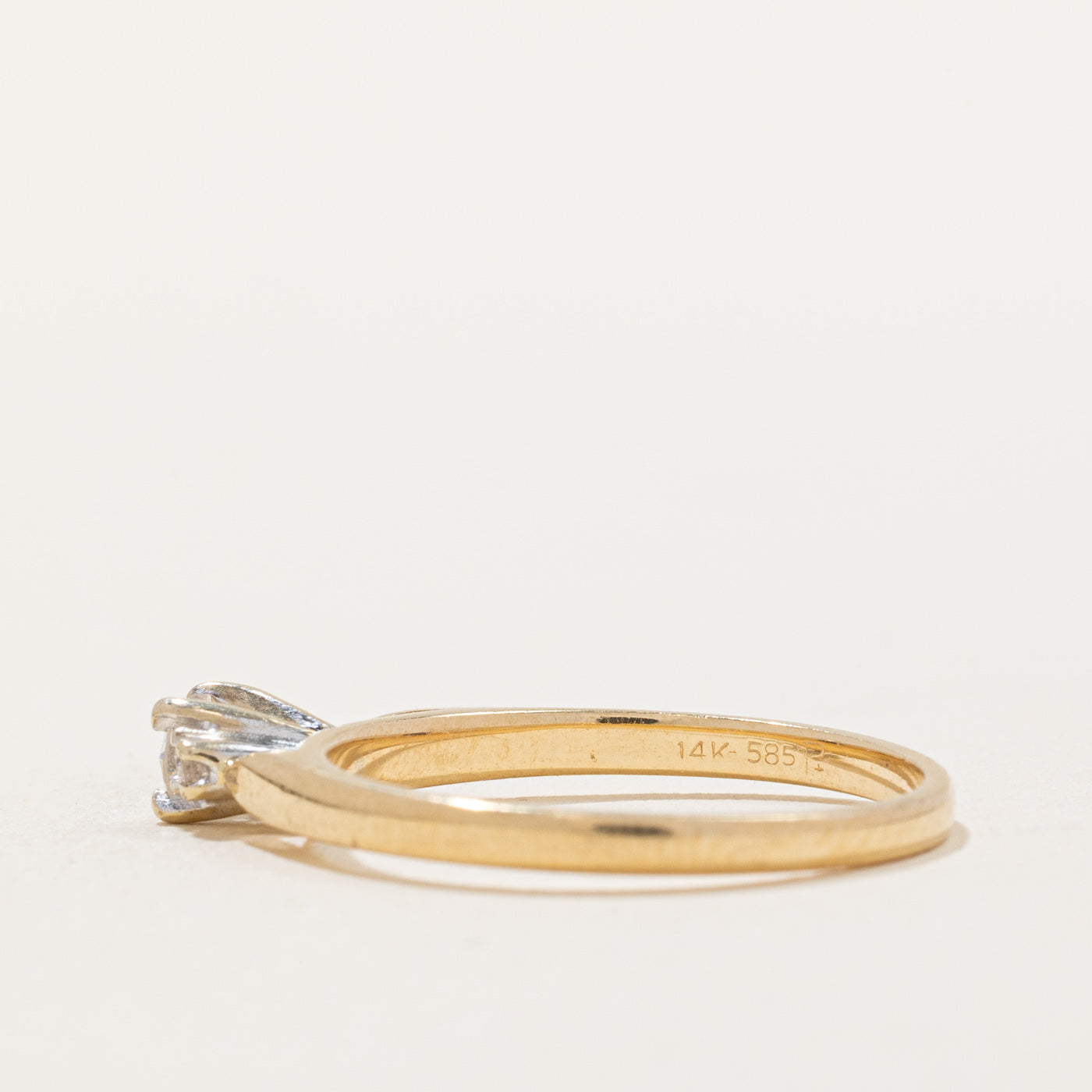 Diamond Ring | 0.17ctw | SZ 6.5 |