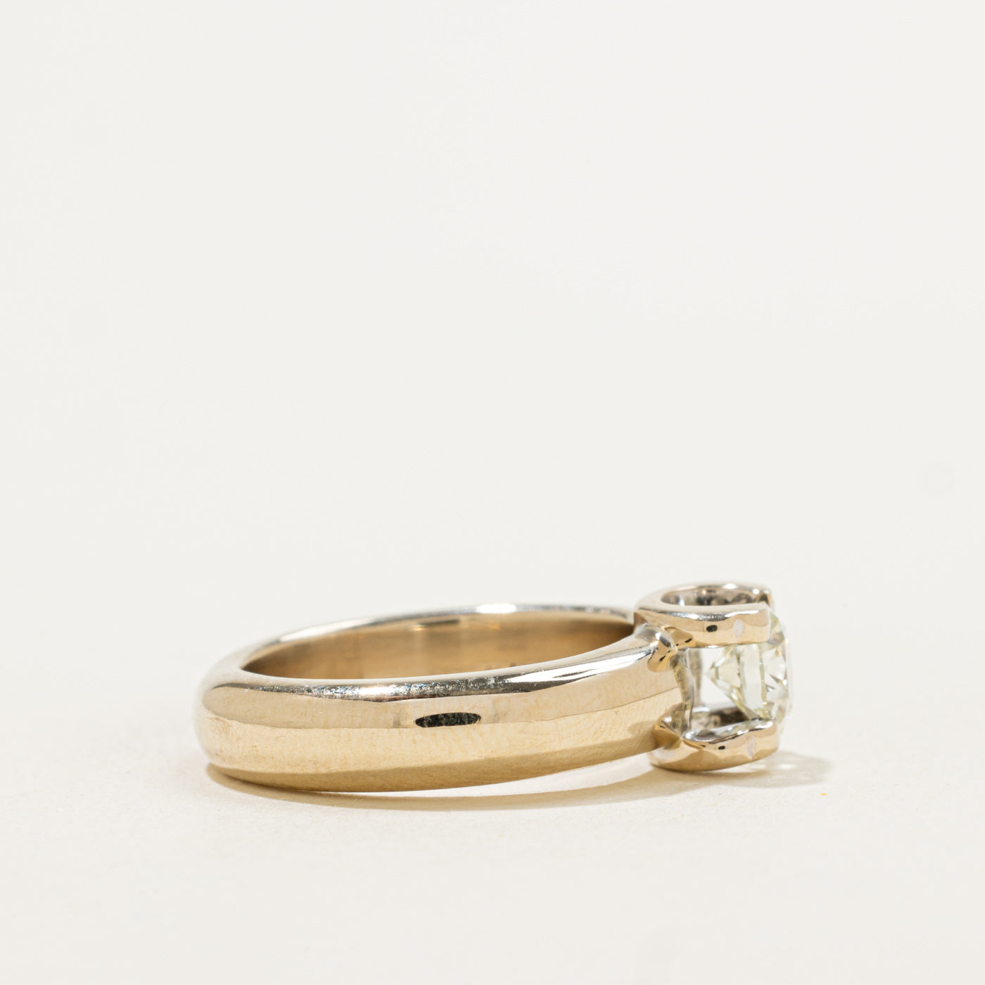 18k Round Brilliant Solitaire Diamond Chunky Ring | 0.85ct VS2 I/J | SZ 7