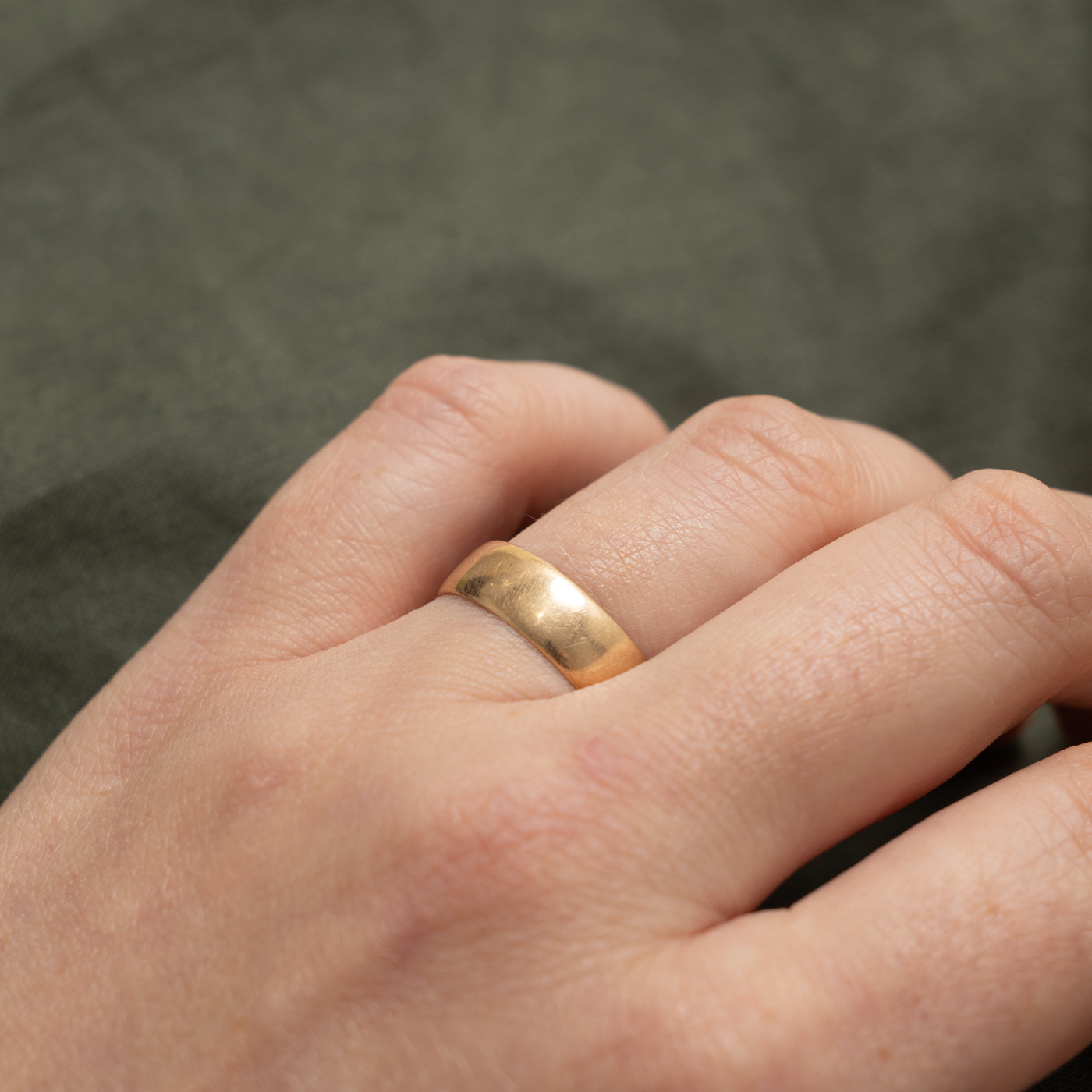 14k Yellow Gold Plain Band | 5.65mm | SZ 7.25