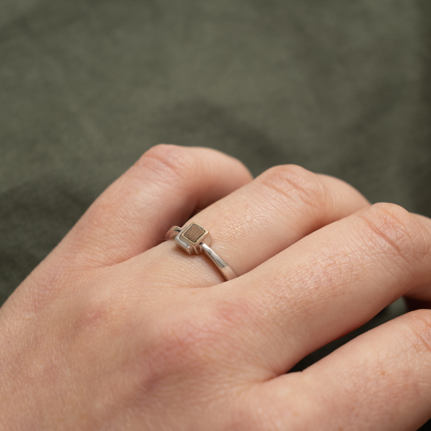 18k White Gold Textured Geometric Ring | SZ 5