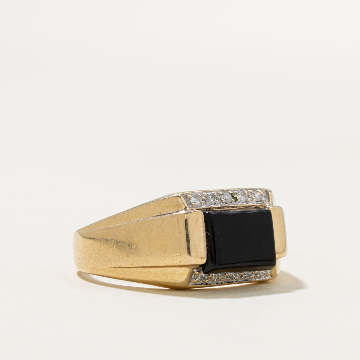 10k Onyx & Diamond Grooved Signet Ring | 2.00ct, 0.10ct | SZ 11