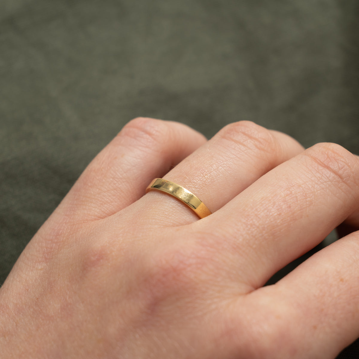 18k Yellow Gold Soft-Square Band | 2.90mm | SZ 5.5