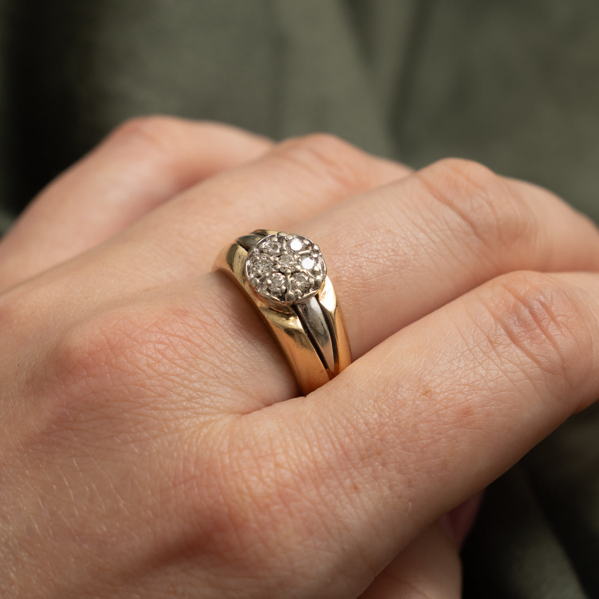 14k Two Tone Diamond Cluster Grooved Ring | 0.29ctw | SZ 8.75