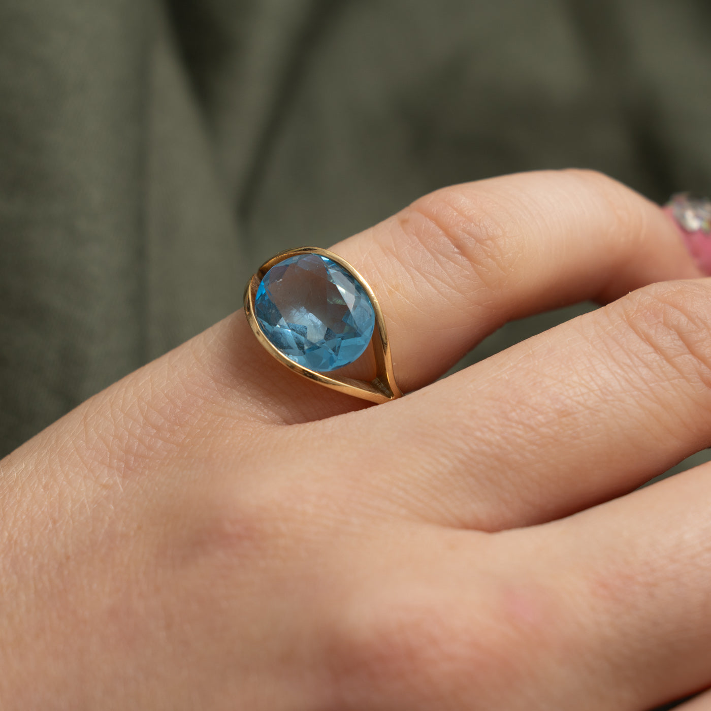 14k East West Blue Topaz Ring | 4.12ct | SZ 3.5