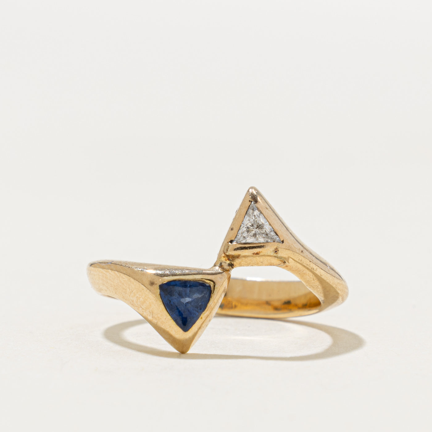 10k Toi et Moi Sapphire & Diamond Triangle Bypass Ring | 0.30ct, 0.10ct | SZ 5.75