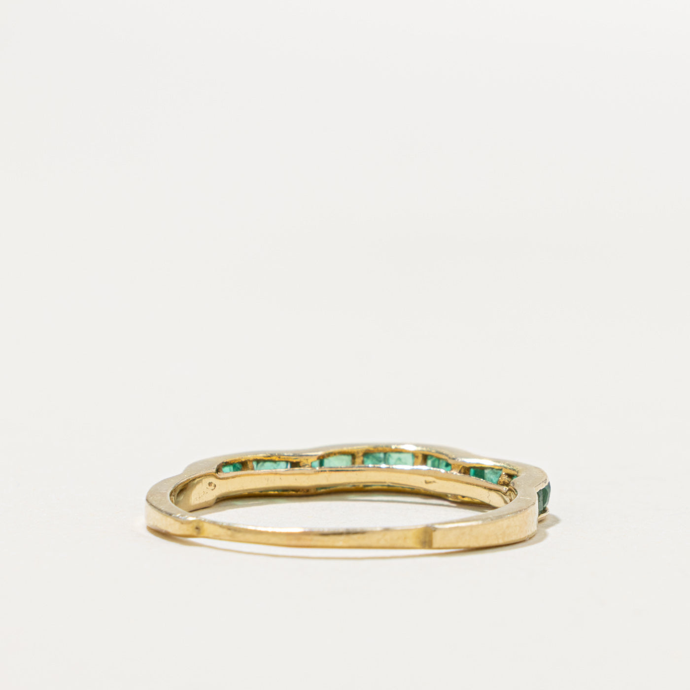 14k Semi Eternity Channel Set Emerald Scalloped Band | 0.42ct | 2.70mm | SZ 8