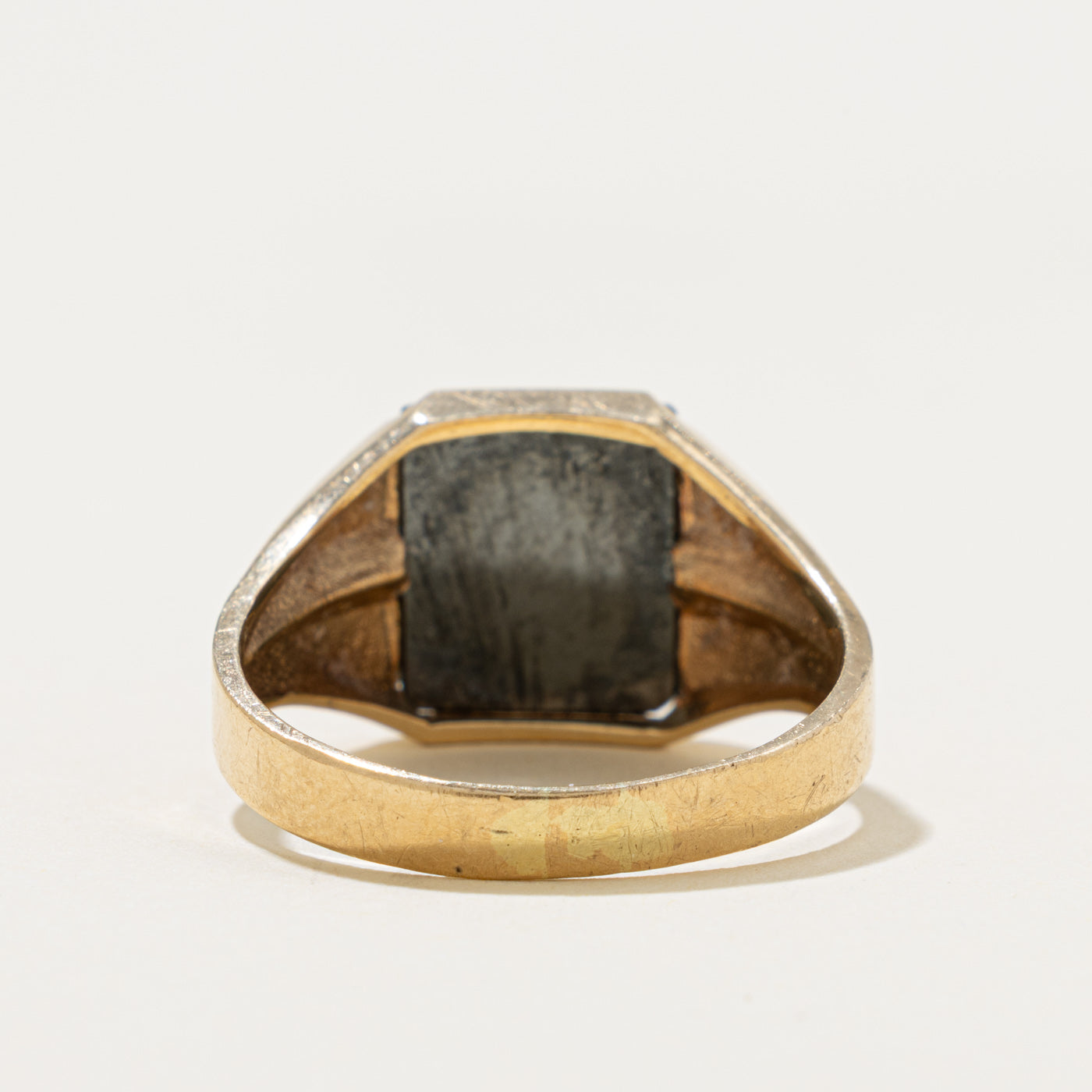 10k Hematite Intaglio Textured Signet Ring | 7.50ct | SZ 11