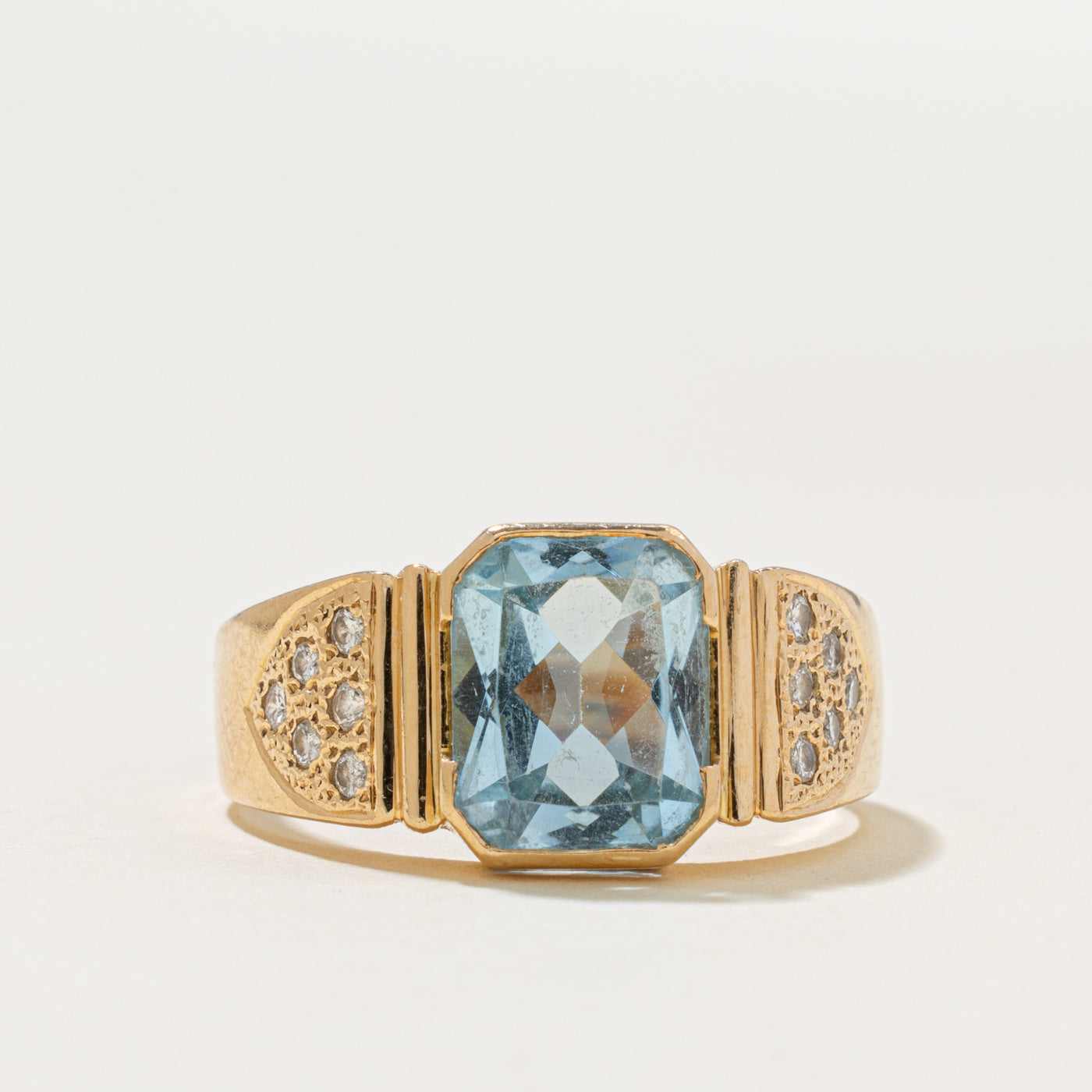 14k Radiant Cut Blue Topaz & Diamond Grooved Ring | 3.50ct, 0.24ctw | SZ 9.5