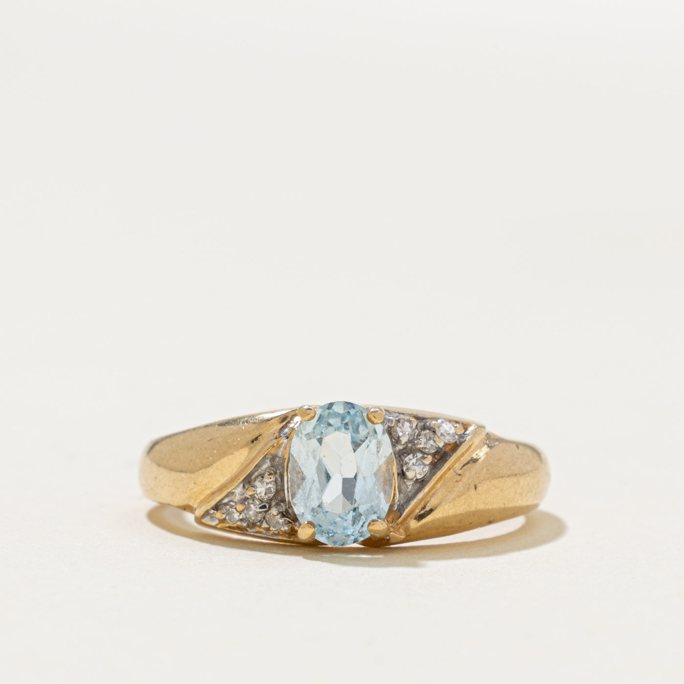10k Oval Cut Blue Topaz & Diamond Grooved Ring | 0.82ct, 0.07ctw | SZ 8.25