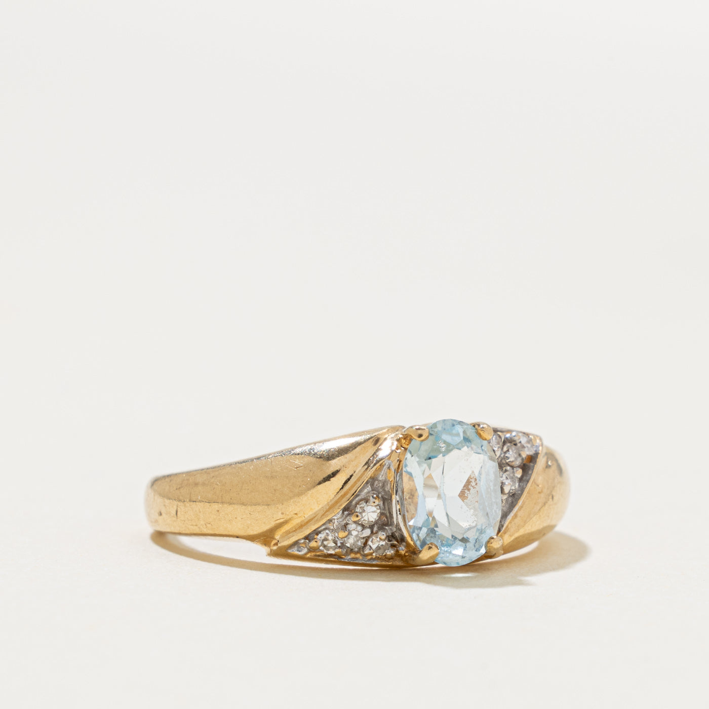 10k Oval Cut Blue Topaz & Diamond Grooved Ring | 0.82ct, 0.07ctw | SZ 8.25