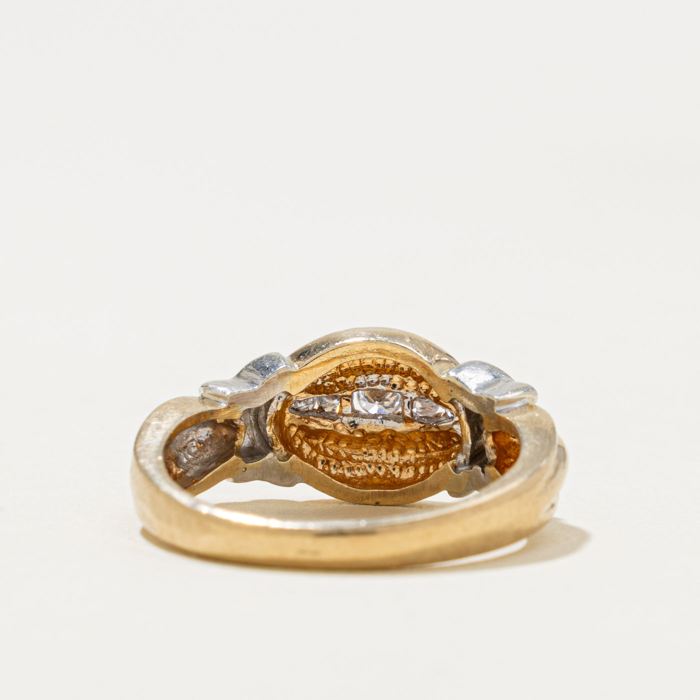 10k Five Stone Diamond Grooved Dome Ring | 0.10ctw | SZ 5.25