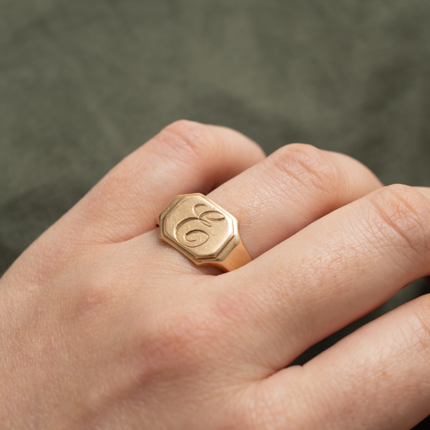 10k Yellow Gold "E" Initial Signet Ring | SZ 9.75