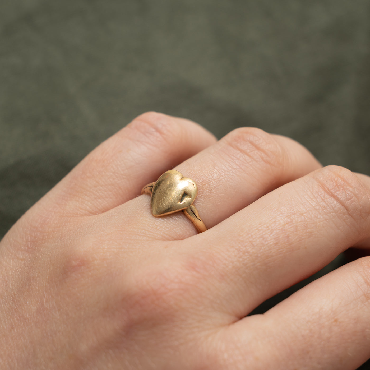 10k Yellow Gold Hammered Heart Ring | SZ 5.75
