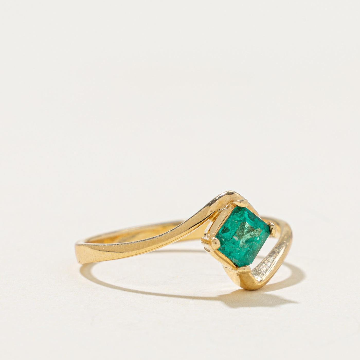 18k Compass Set Emerald Bypass Ring | 0.62ct | SZ 7.5