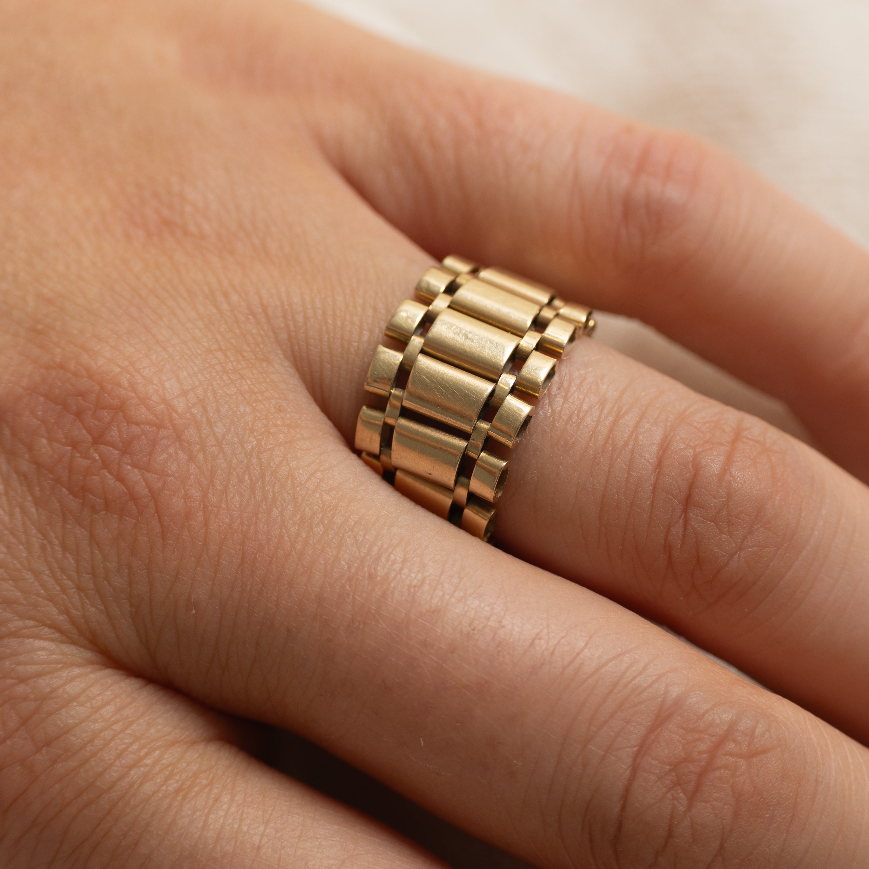 14K Yellow Gold Tapered Chain Ring | SZ 8