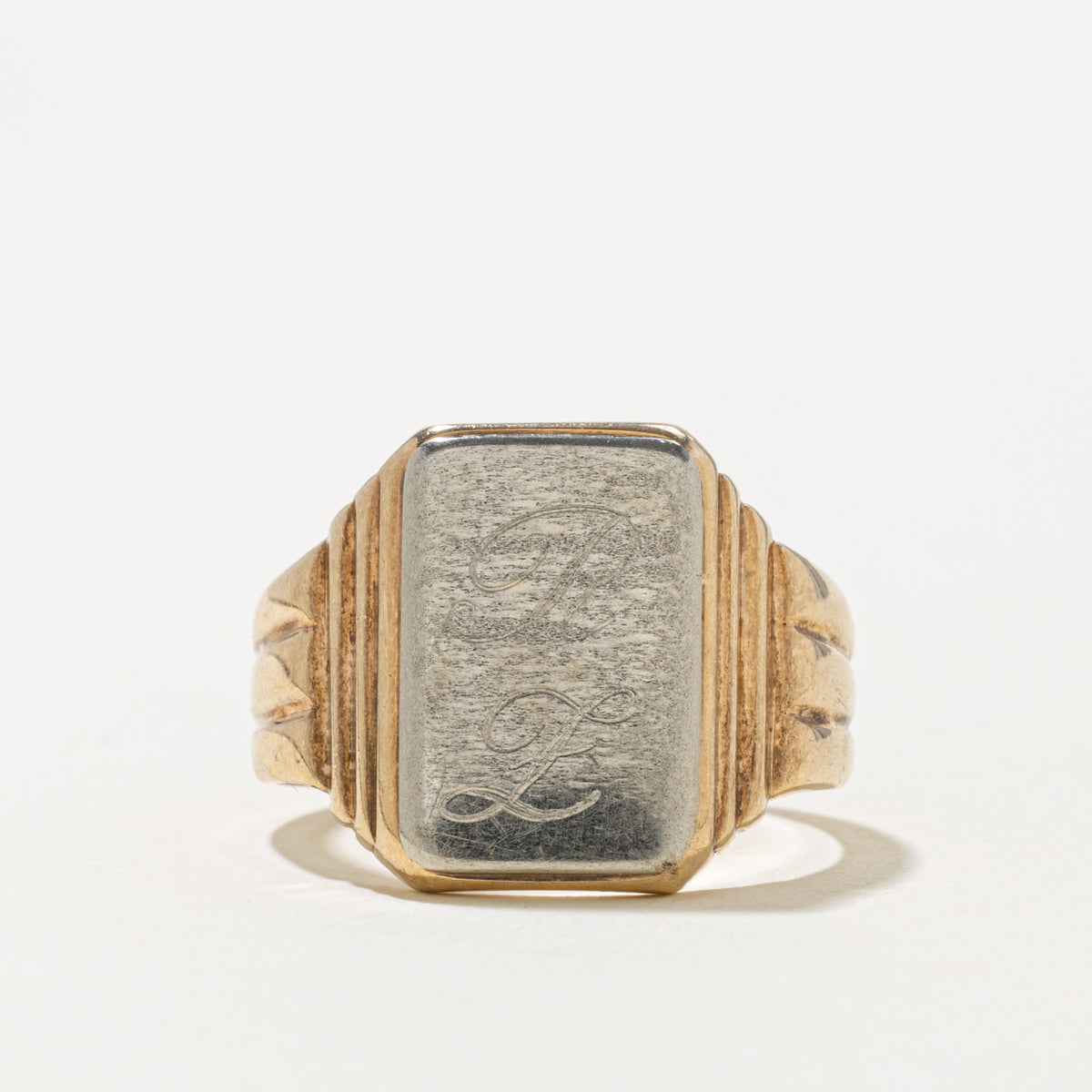 Vintage Canadian 10k "RL" Initial Signet Ring | SZ 10.25
