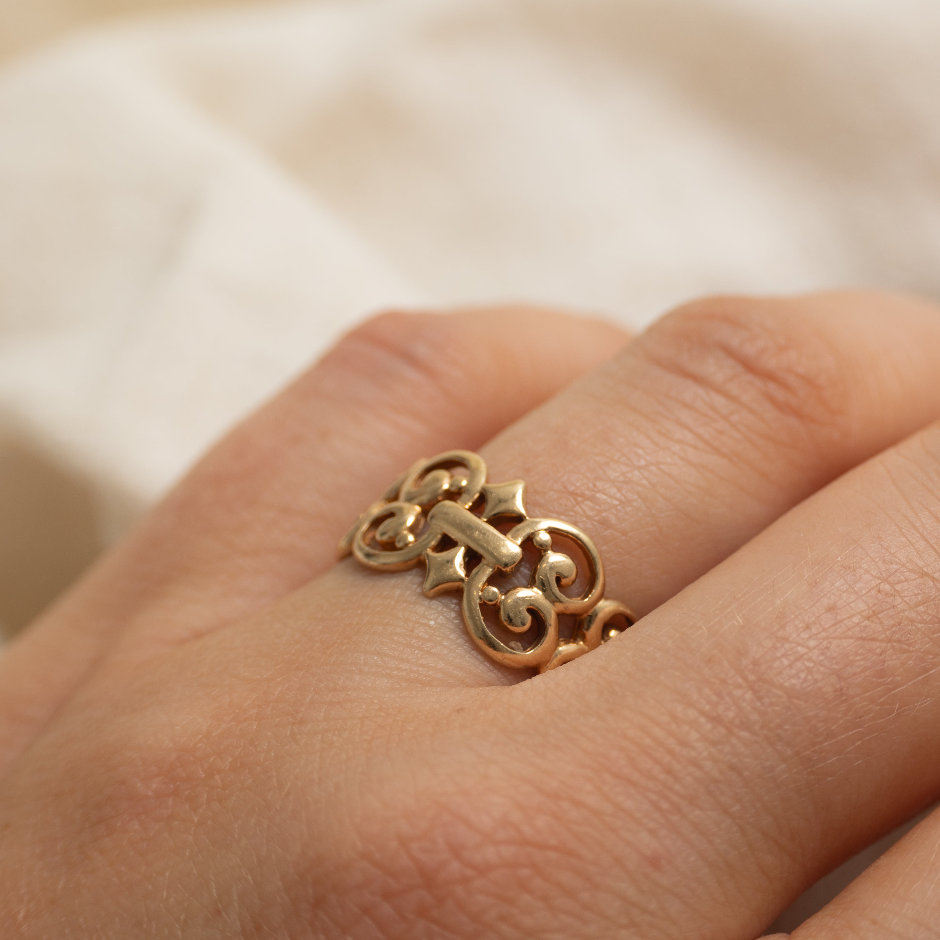 10k Yellow Gold Thick Scrollwork Ring | SZ 7.5