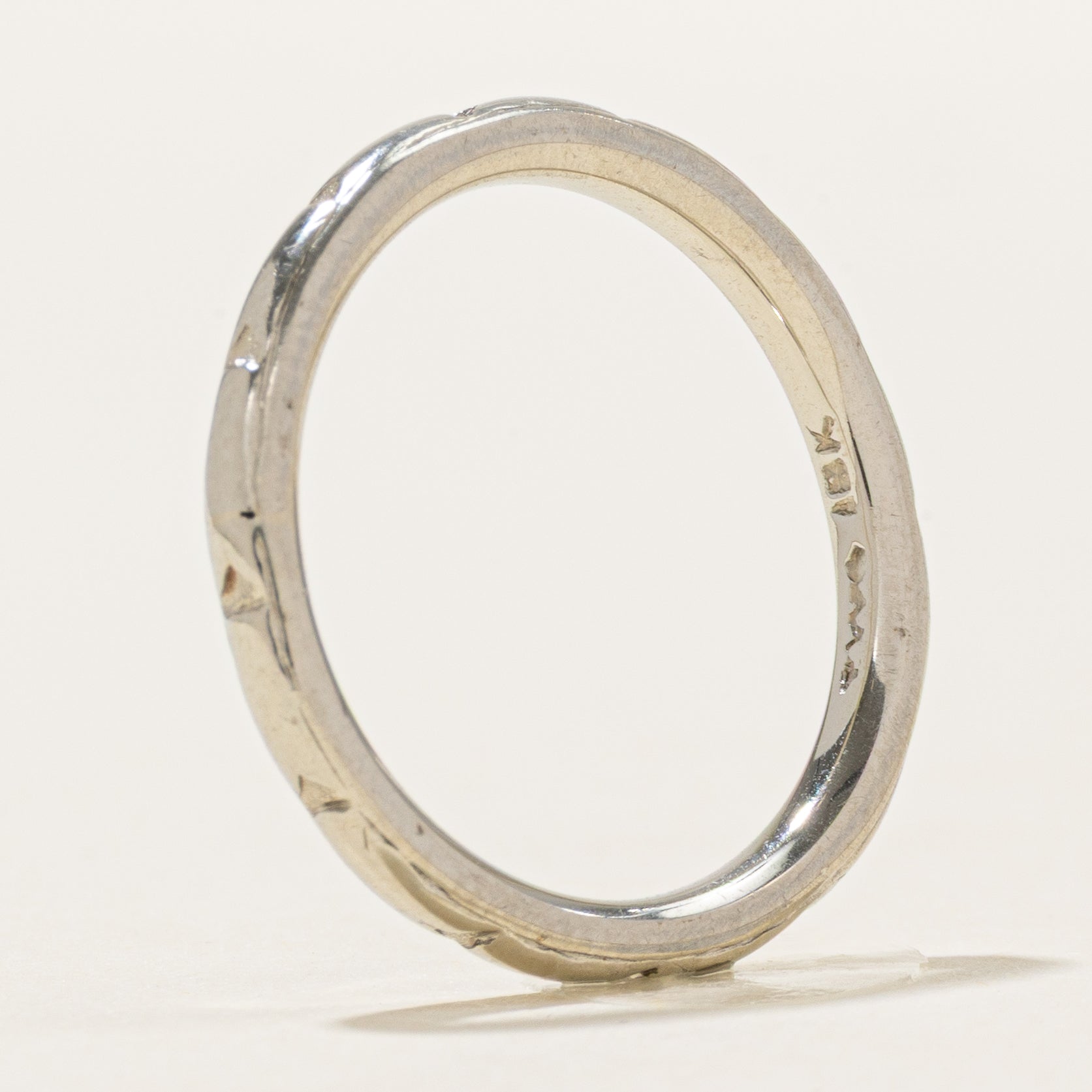 18K White Gold Textured Band | 2.3mm | SZ 6.25