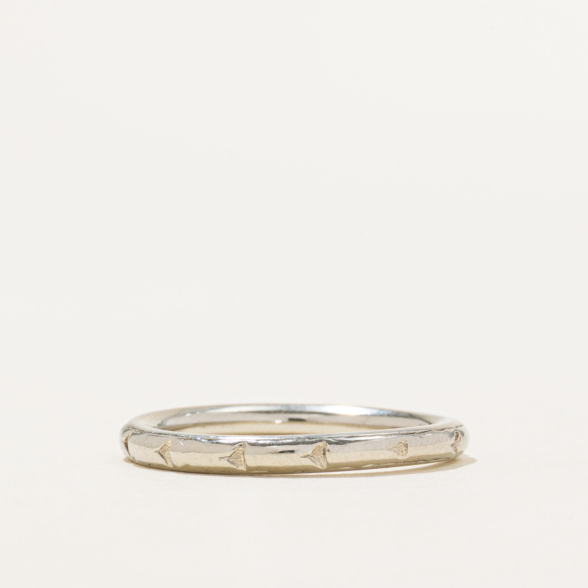 18K White Gold Textured Band | 2.3mm | SZ 6.25