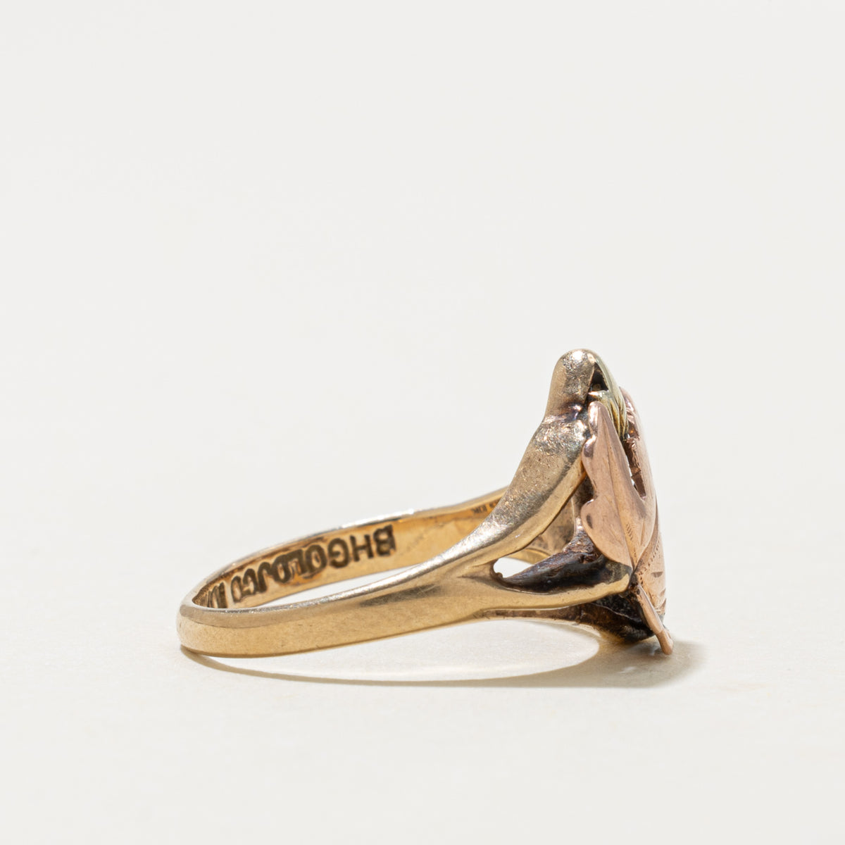 'Black Hills' Tri Tone Gold Engraved Floral Ring | SZ 5