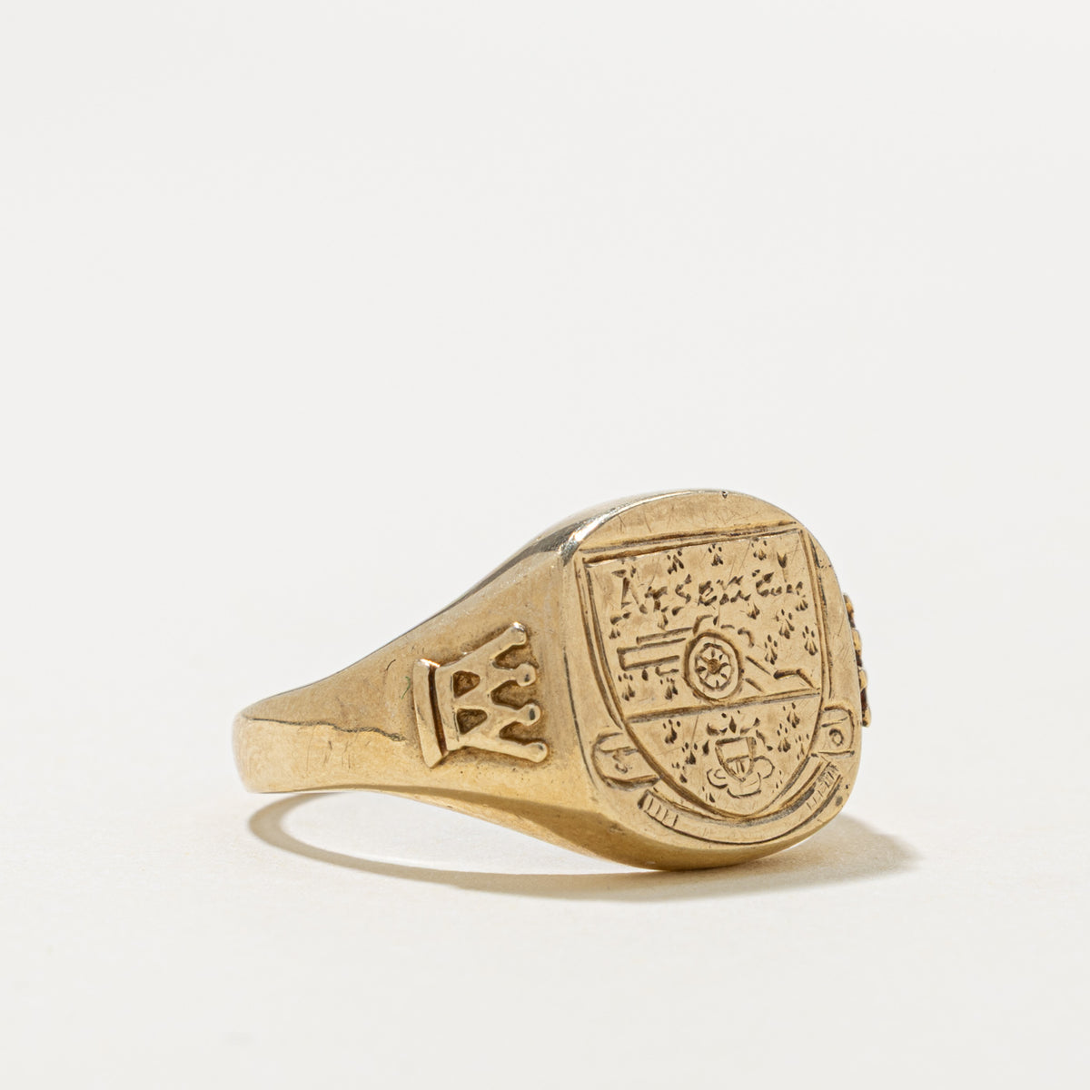 London Yellow Gold Engraved Arsenal FC Signet Ring | SZ 9