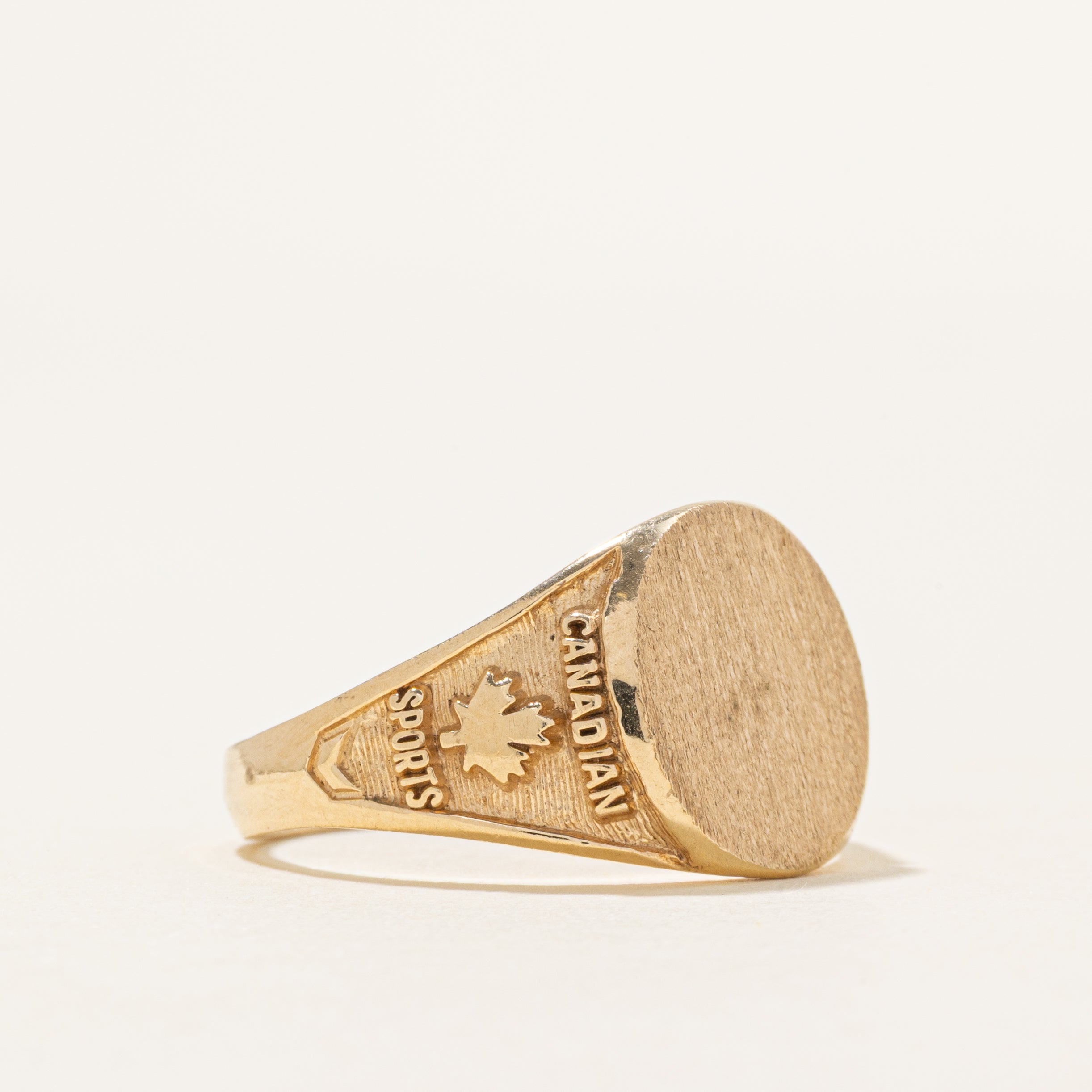 10K "Canadian Sports" Basketball Signet Ring | SZ 10