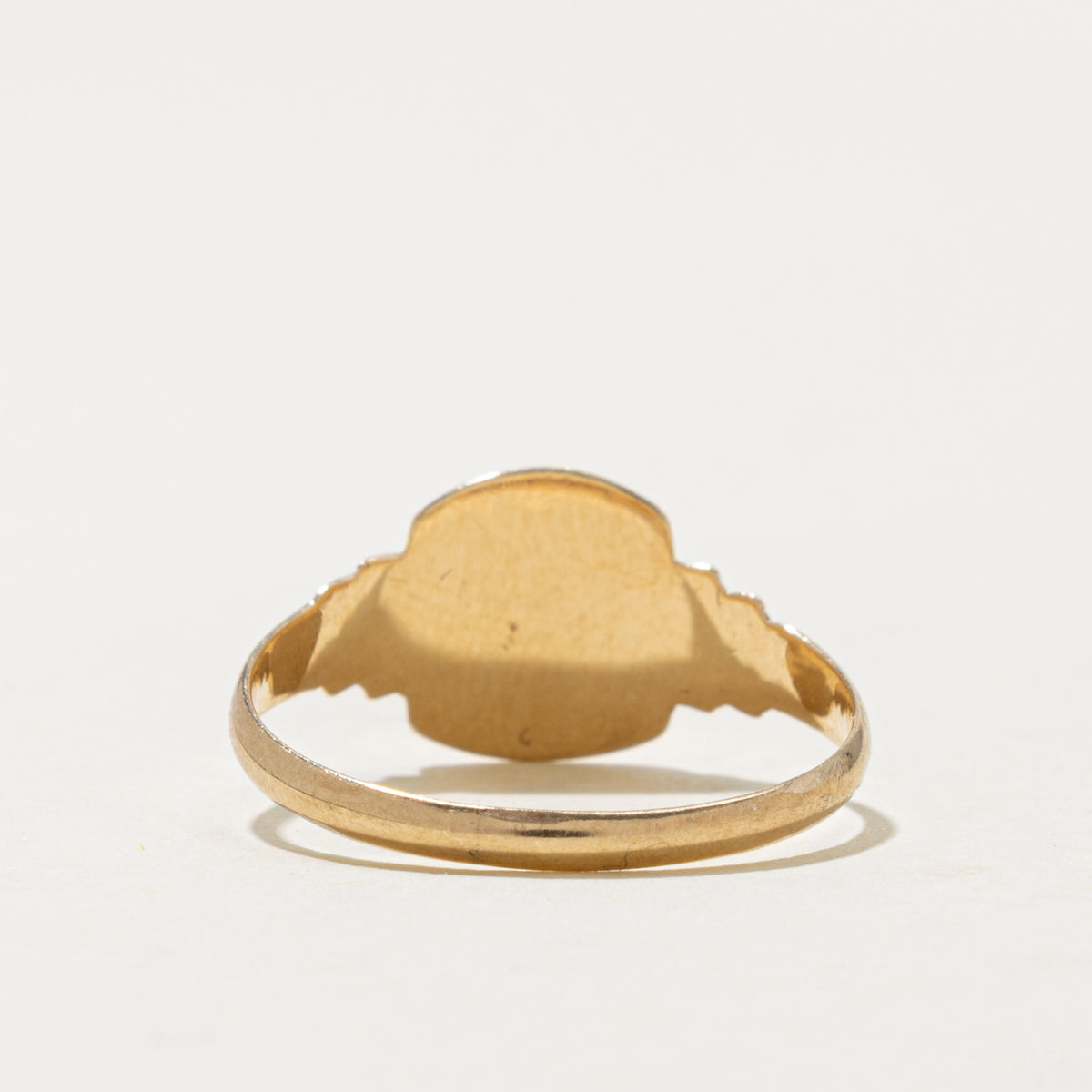 9k Yellow Gold Engraved "EH" Initial Signet Ring | SZ 8.25
