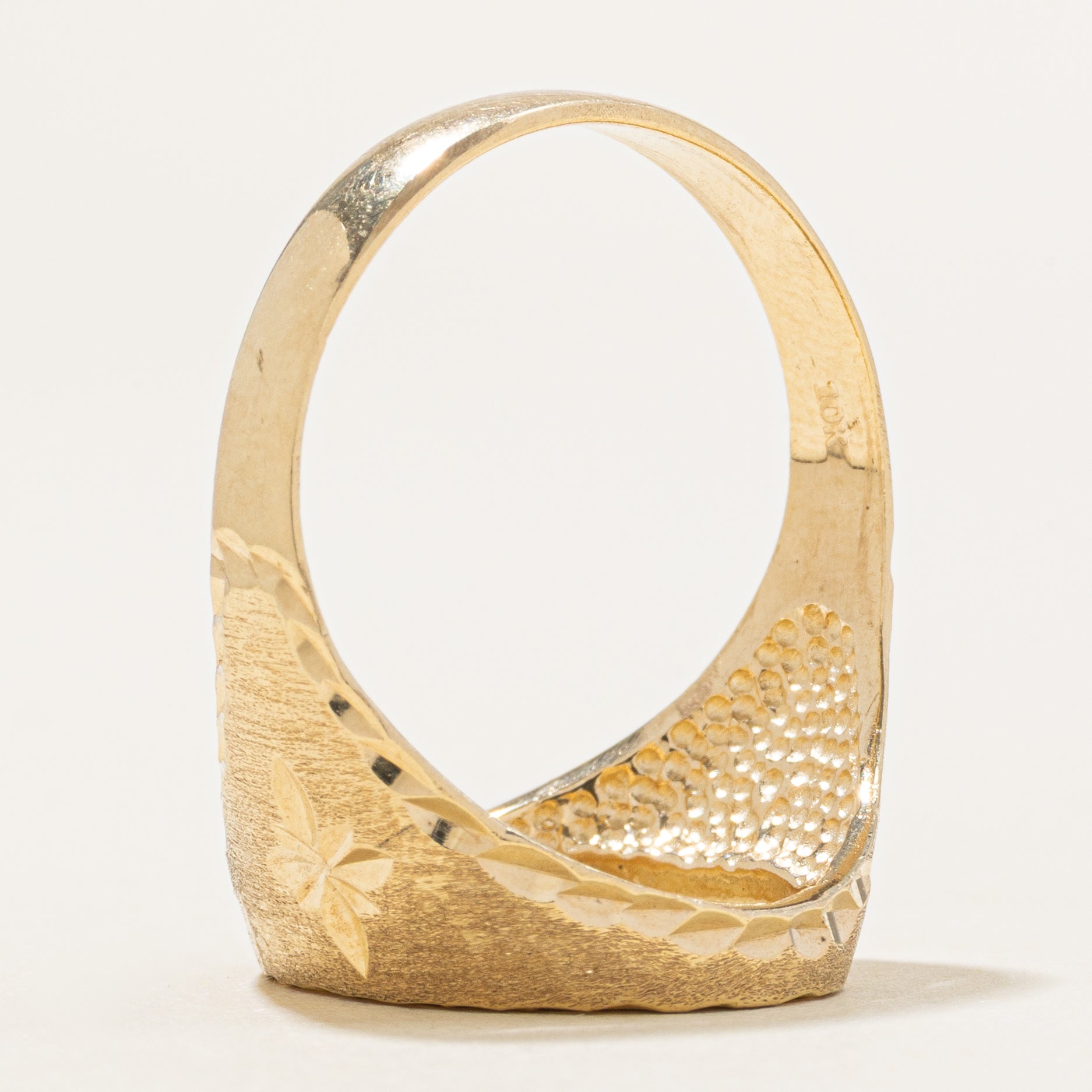 10K Yellow Gold Signet Ring with Star Motif | SZ 10