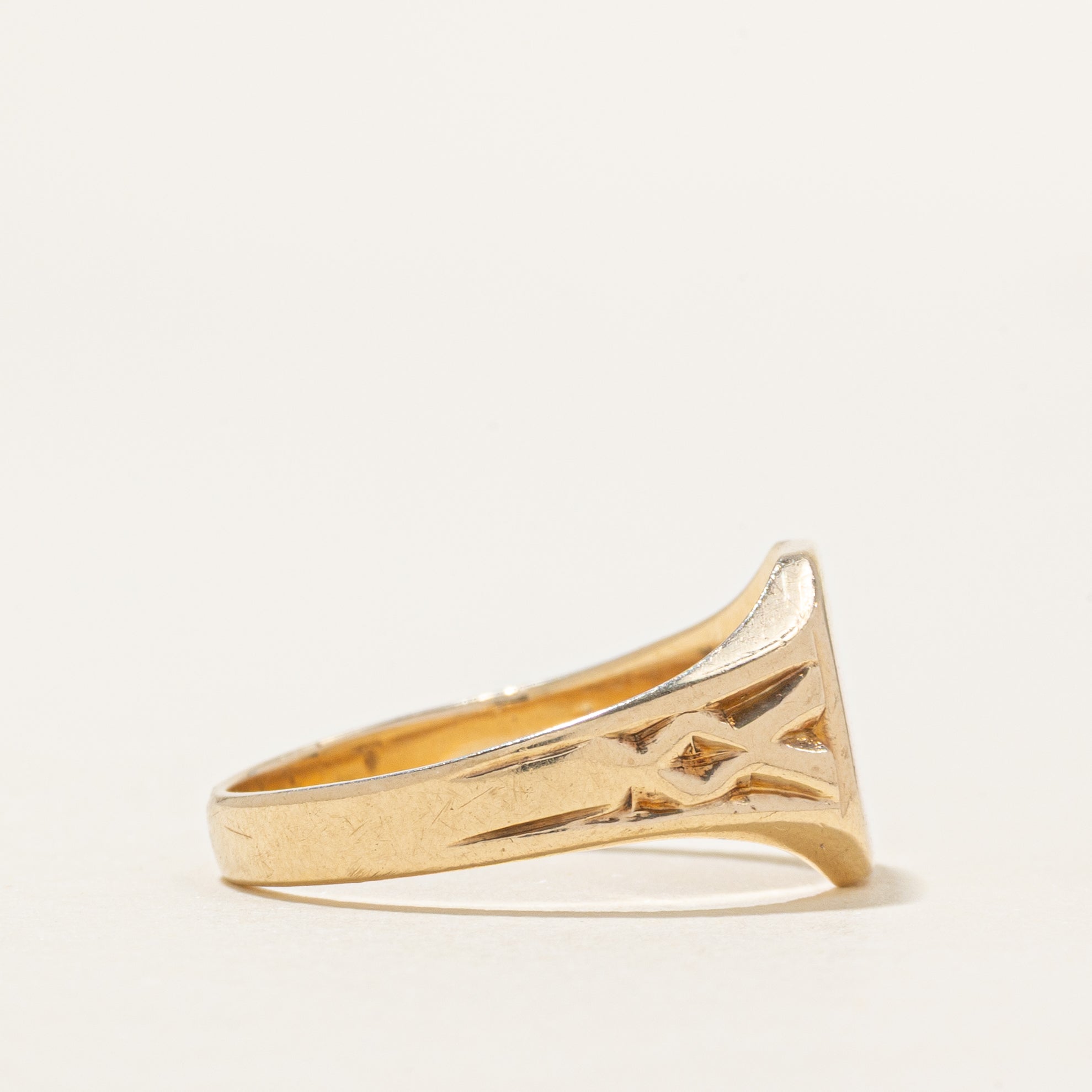 Vintage 10K Yellow Gold Signet Ring | SZ 7.5