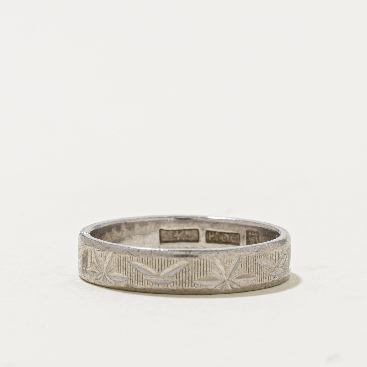 850 Platinum Star Engraved Band | 3.80mm | SZ 5.25