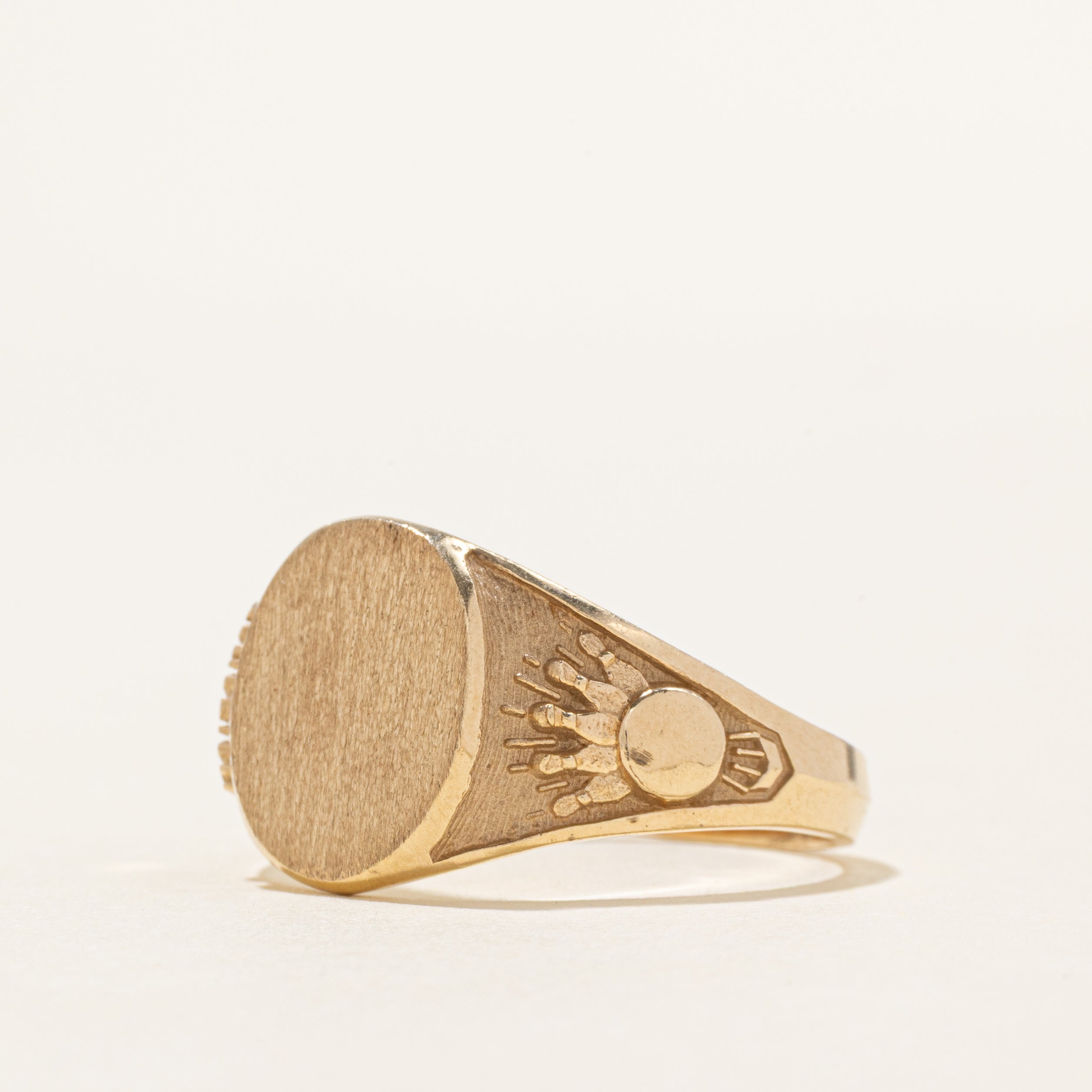 10k "Canadian Sports" Bowling Signet Ring | SZ 10