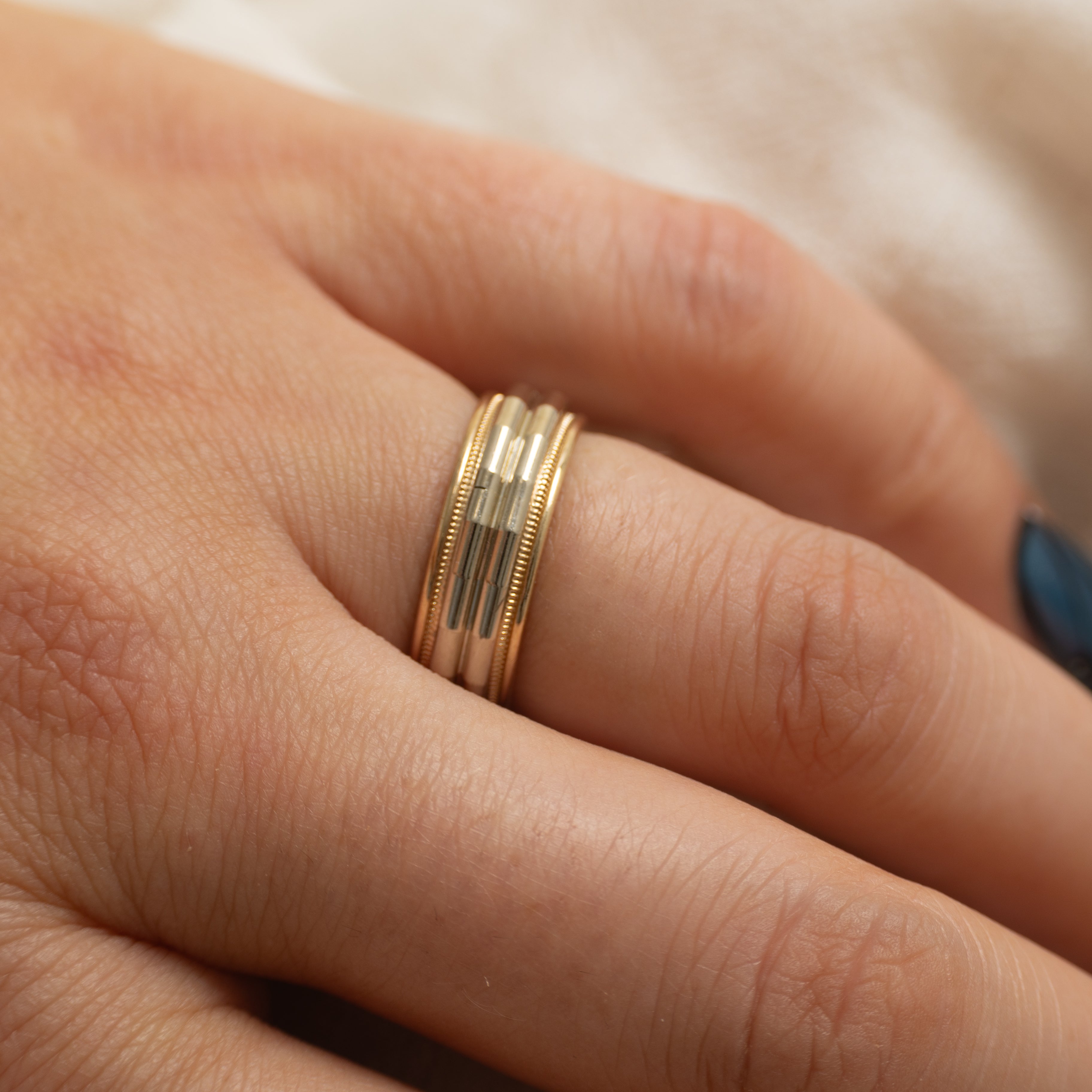 10K Two Tone Gold Textured Band | 6.1mm | SZ 5.75