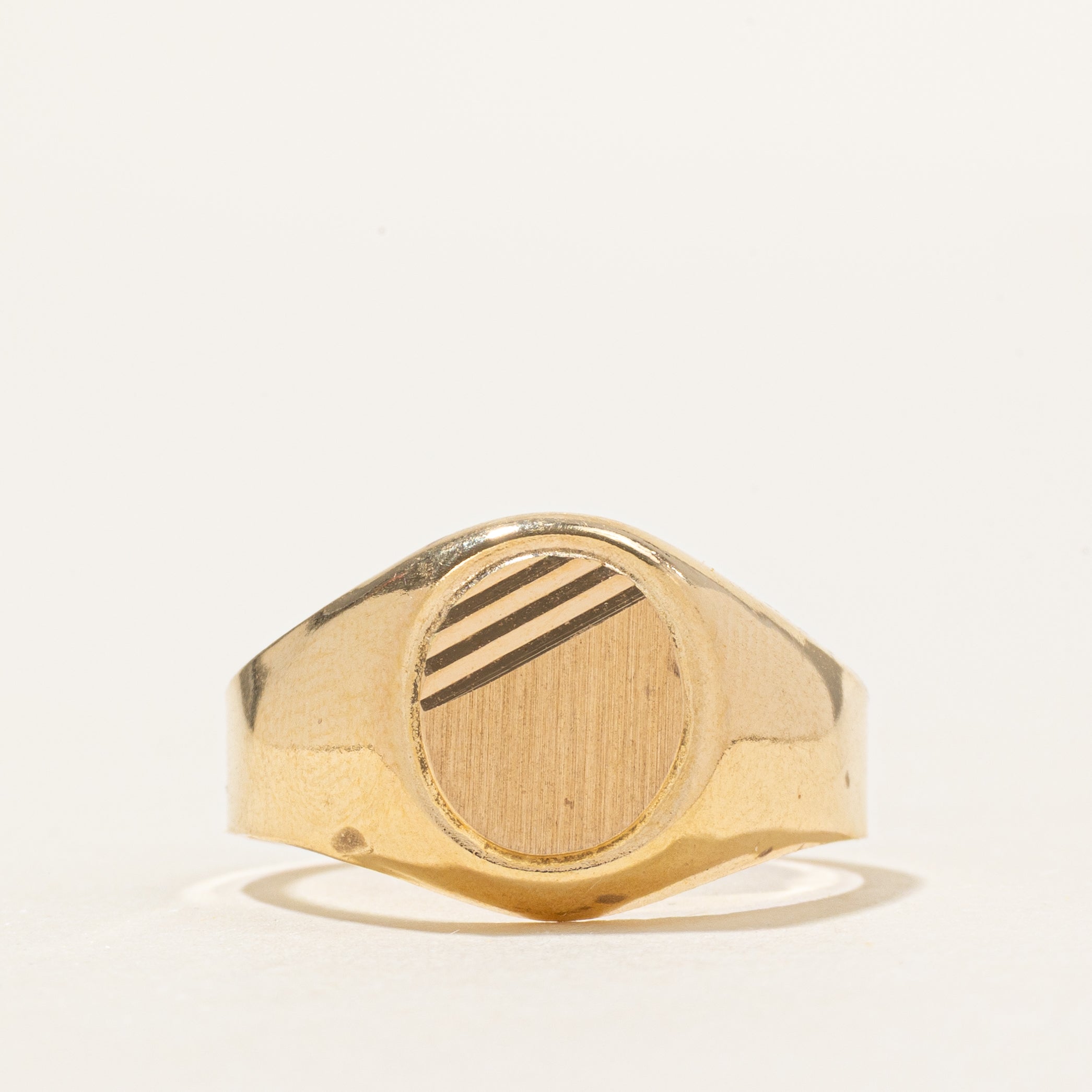 18k Yellow Gold Textured Signet Ring | SZ 7.75
