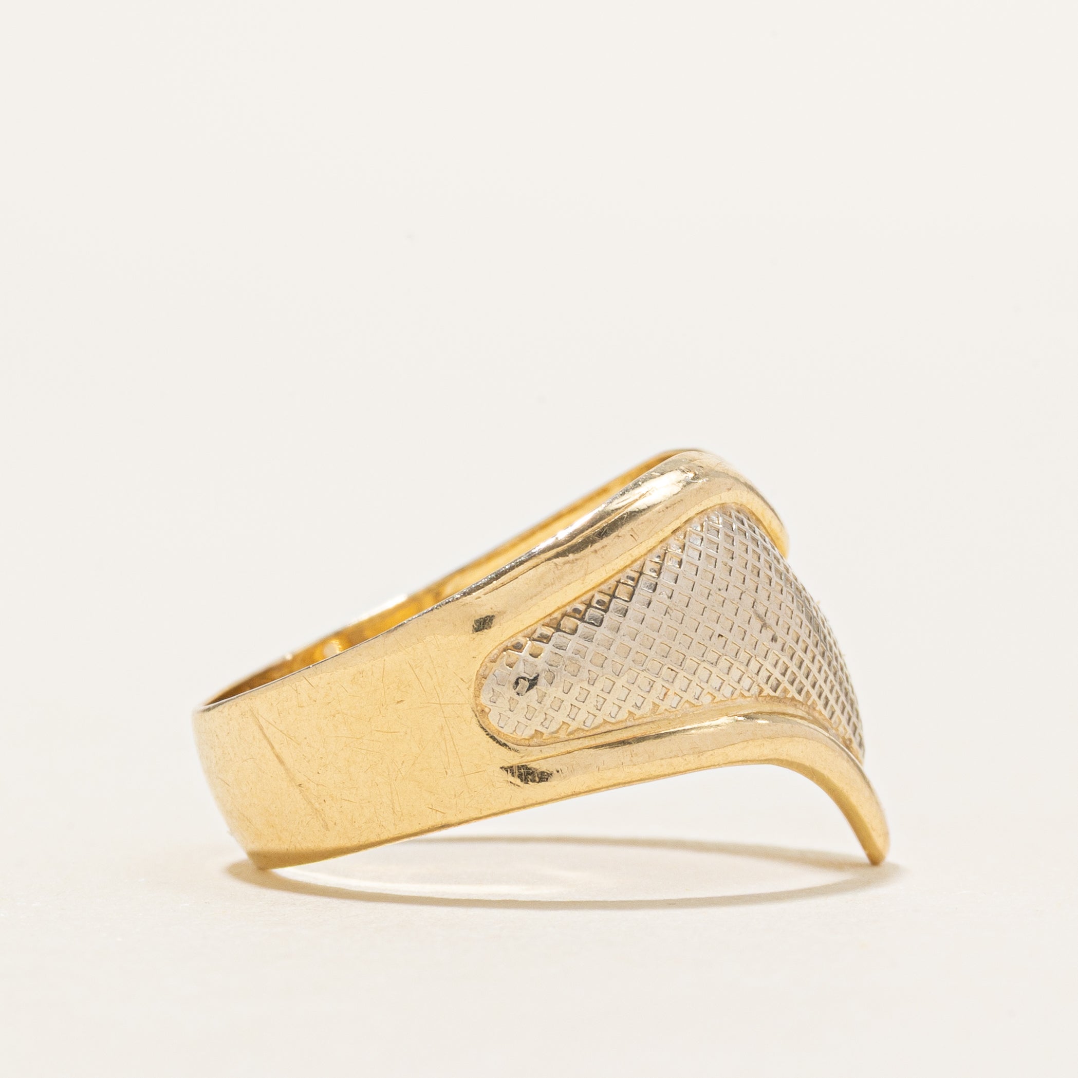 18k Two Tone Gold Textured Chunky Chevron Ring | SZ 7.5