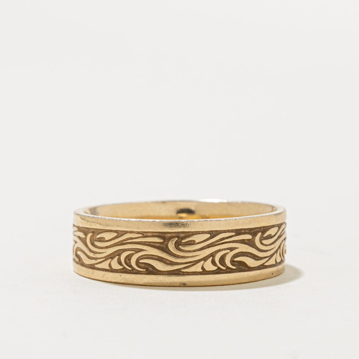 14k Yellow Gold Engraved Wave Band | 7.00mm | SZ 10.25