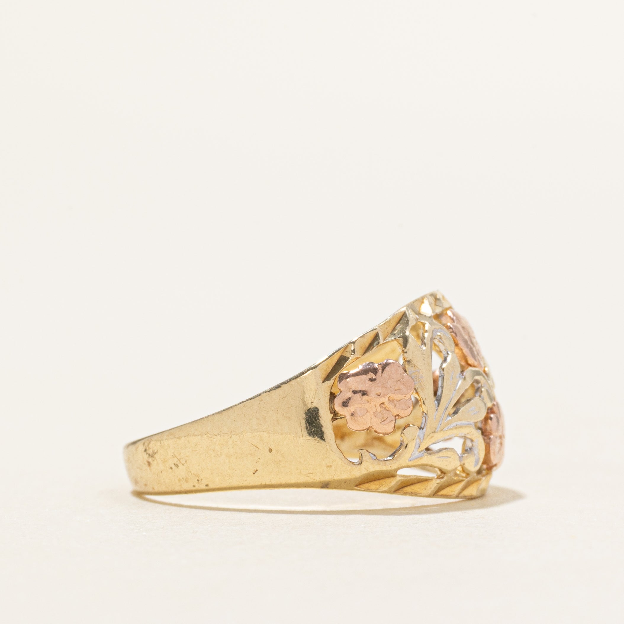10k Tri Tone Gold Openwork Floral Dome Ring | SZ 7.5