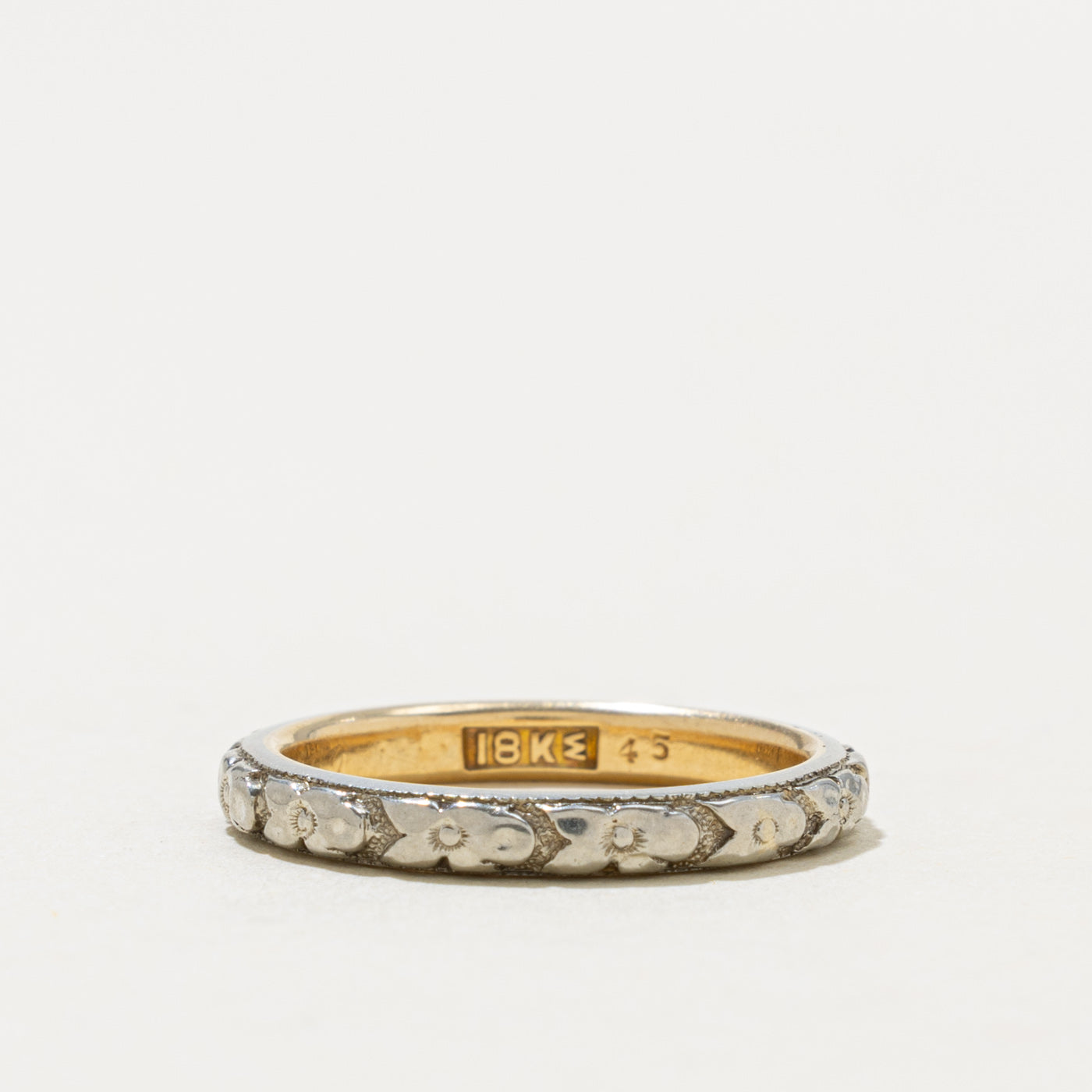 18k Embossed Floral Band | 2.50mm | SZ 4.75