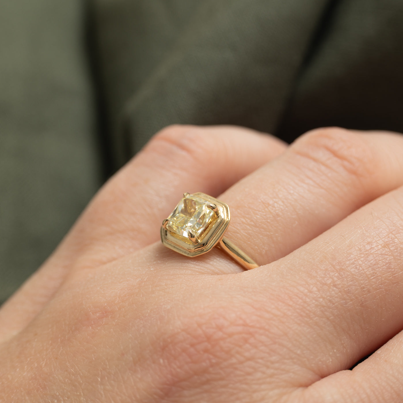 '100 Ways' Fancy Light Yellow Diamond Engagement Ring | 1.51ct VVS1 | SZ 7.25