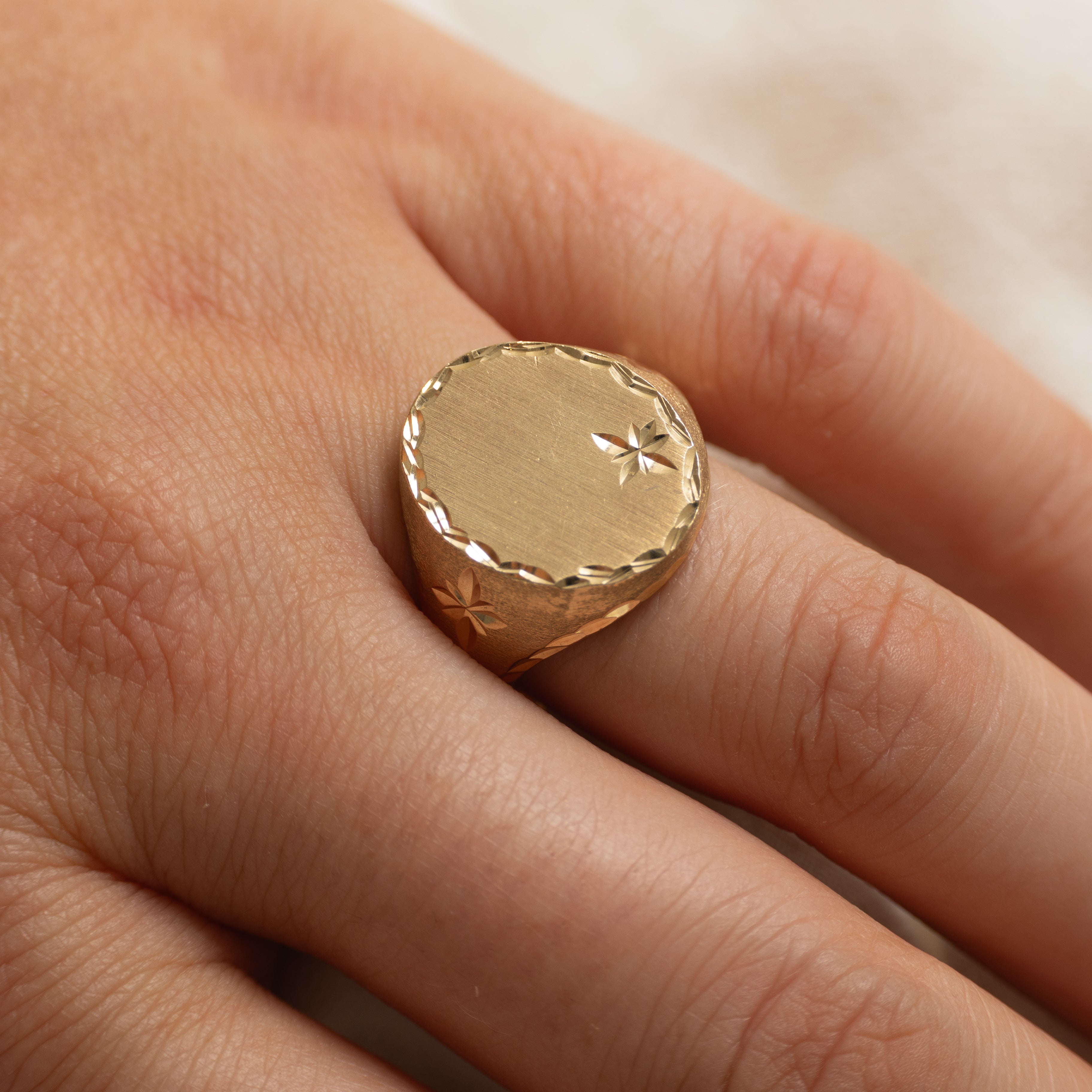 10K Yellow Gold Signet Ring with Star Motif | SZ 10