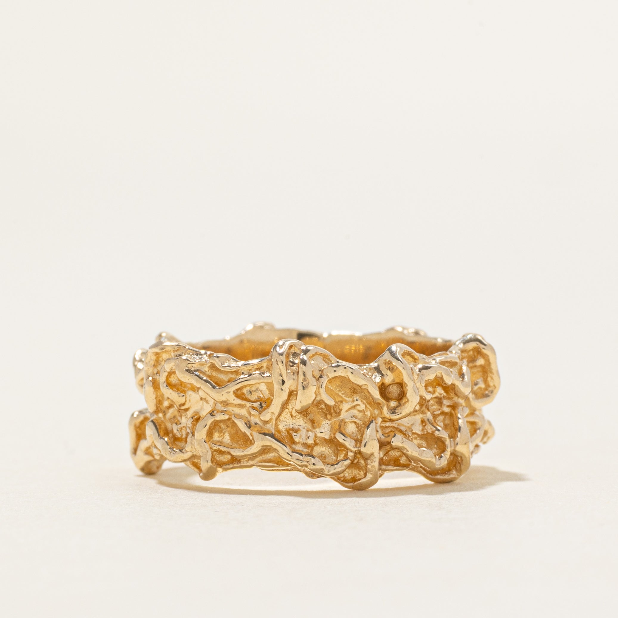 Alliance texturée en or jaune 14 carats | 8 mm | Taille 6
