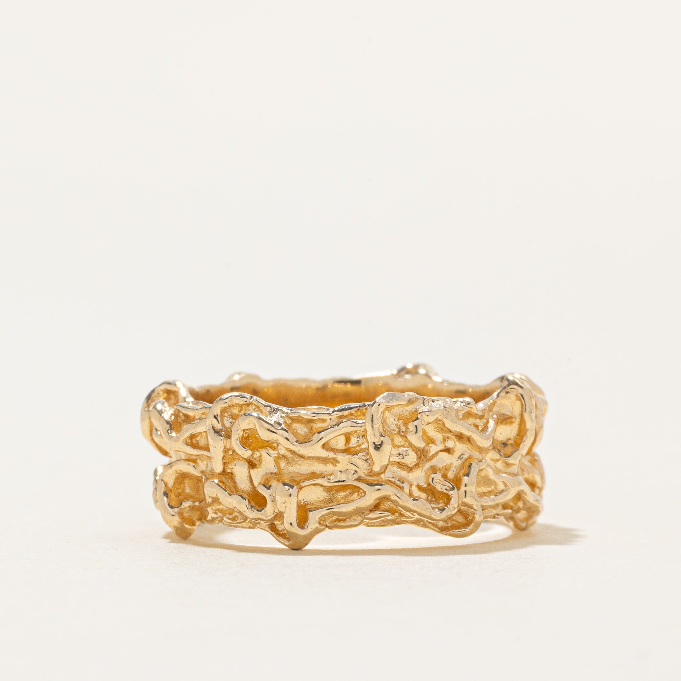 Alliance texturée en or jaune 14 carats | 8 mm | Taille 6