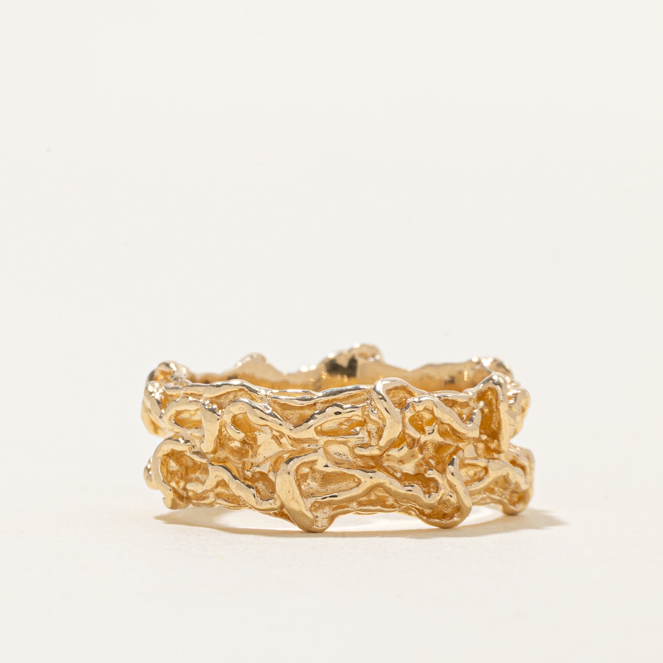 Alliance texturée en or jaune 14 carats | 8 mm | Taille 6