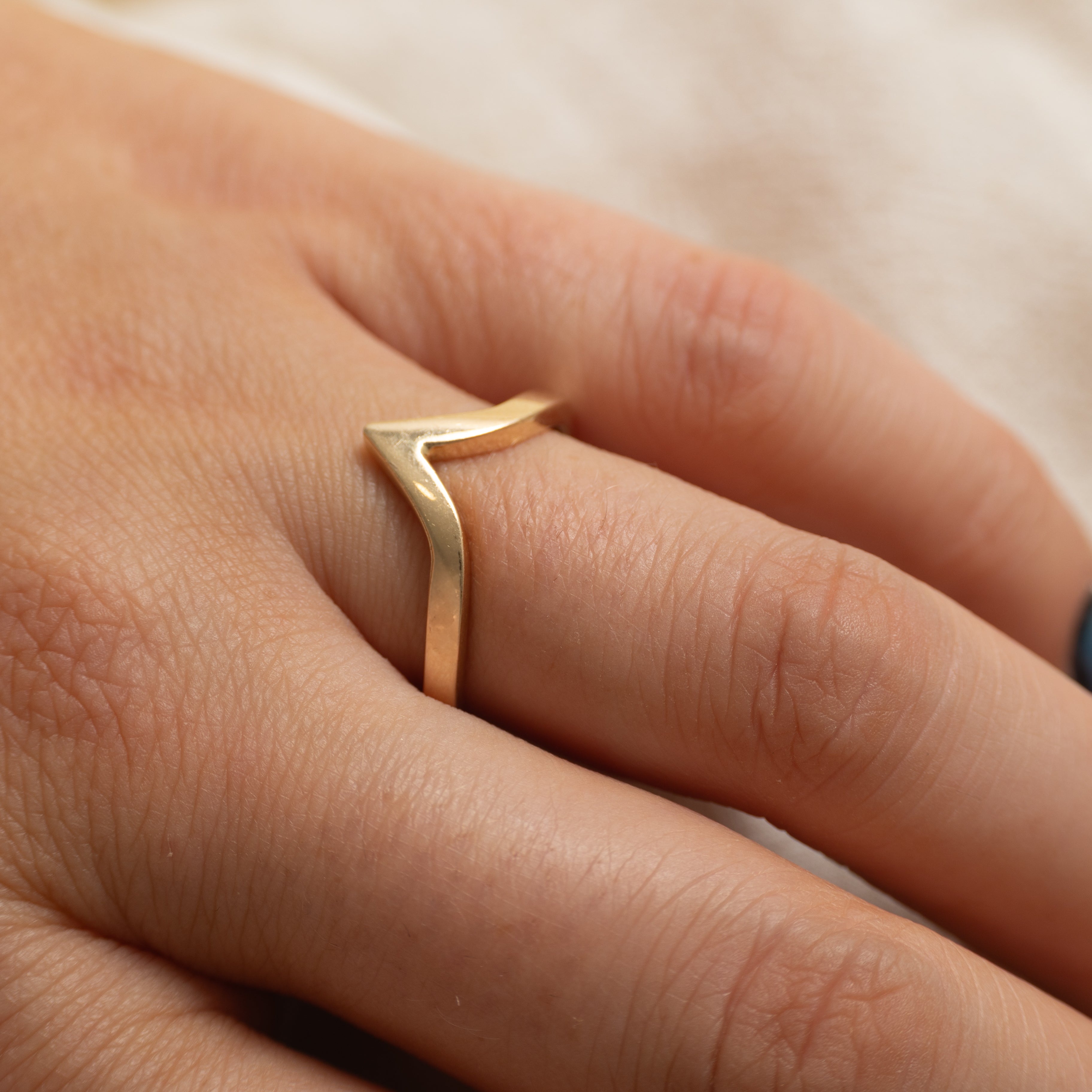 14K Yellow Gold Chevron Ring | SZ 7.5