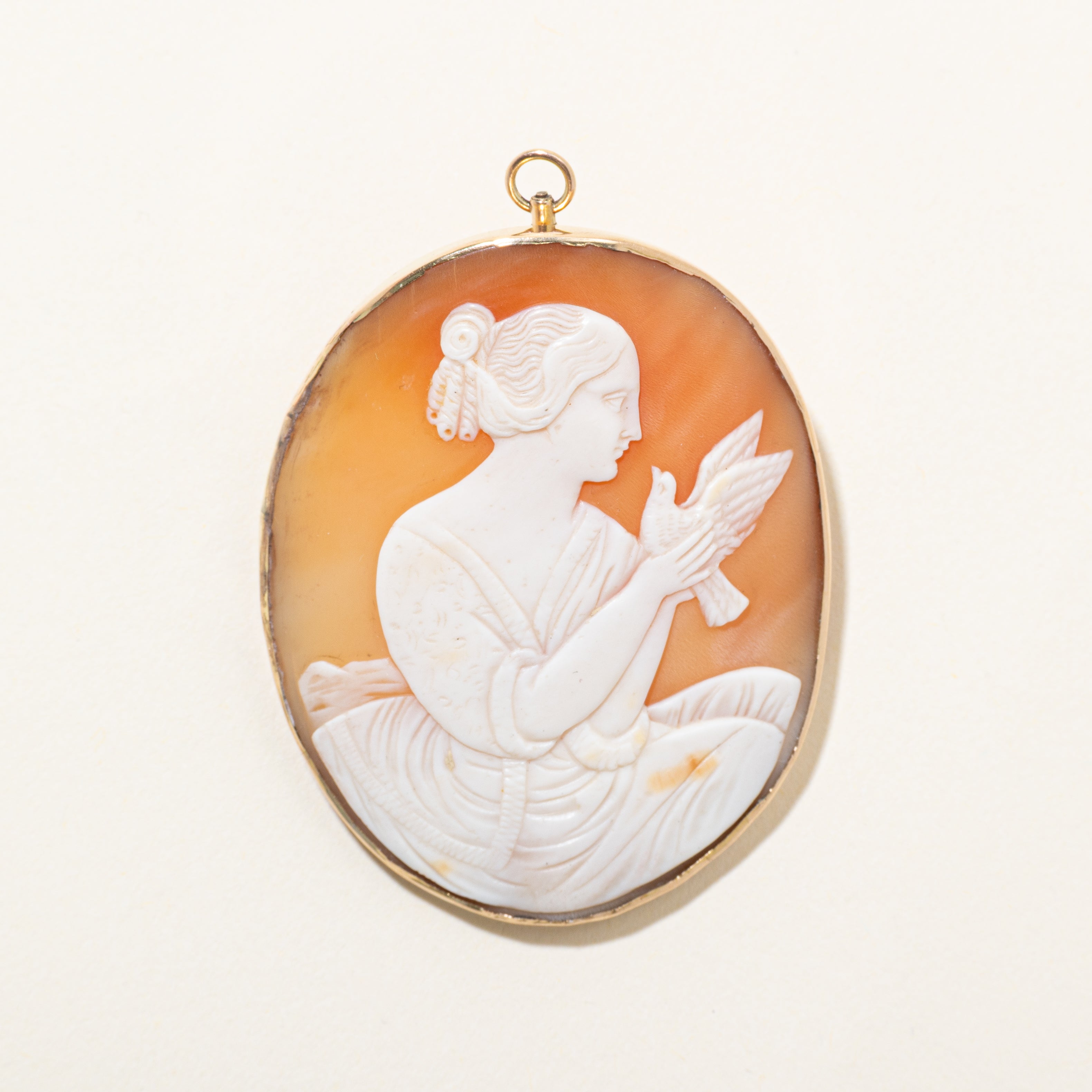 Vintage Cameo Sea Shell Pendant to Brooch | 50.00ct