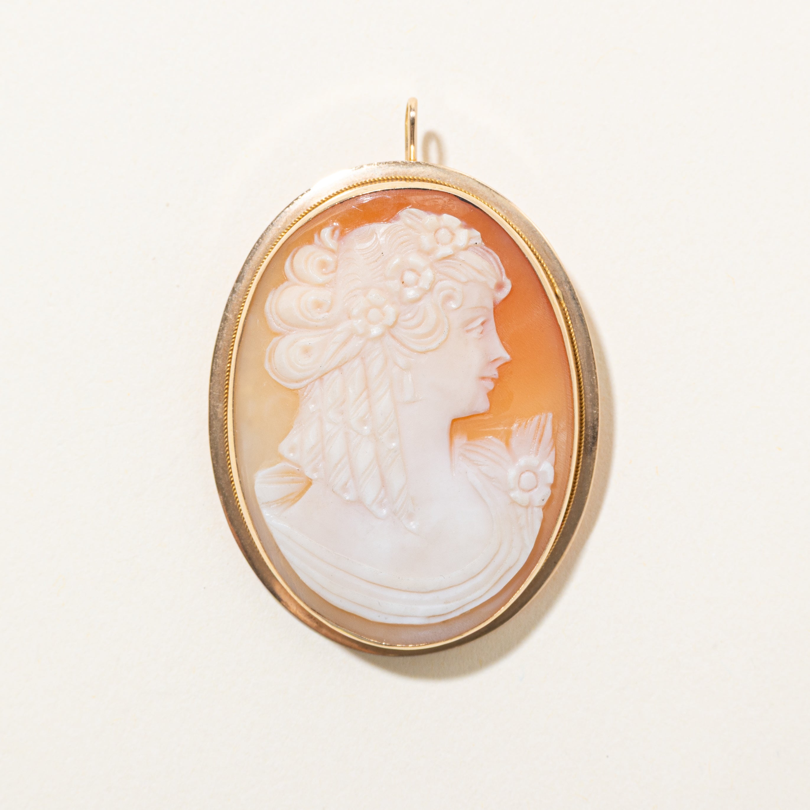 Italian Cameo Shell Convertible Pendant to Brooch | 25.00ct