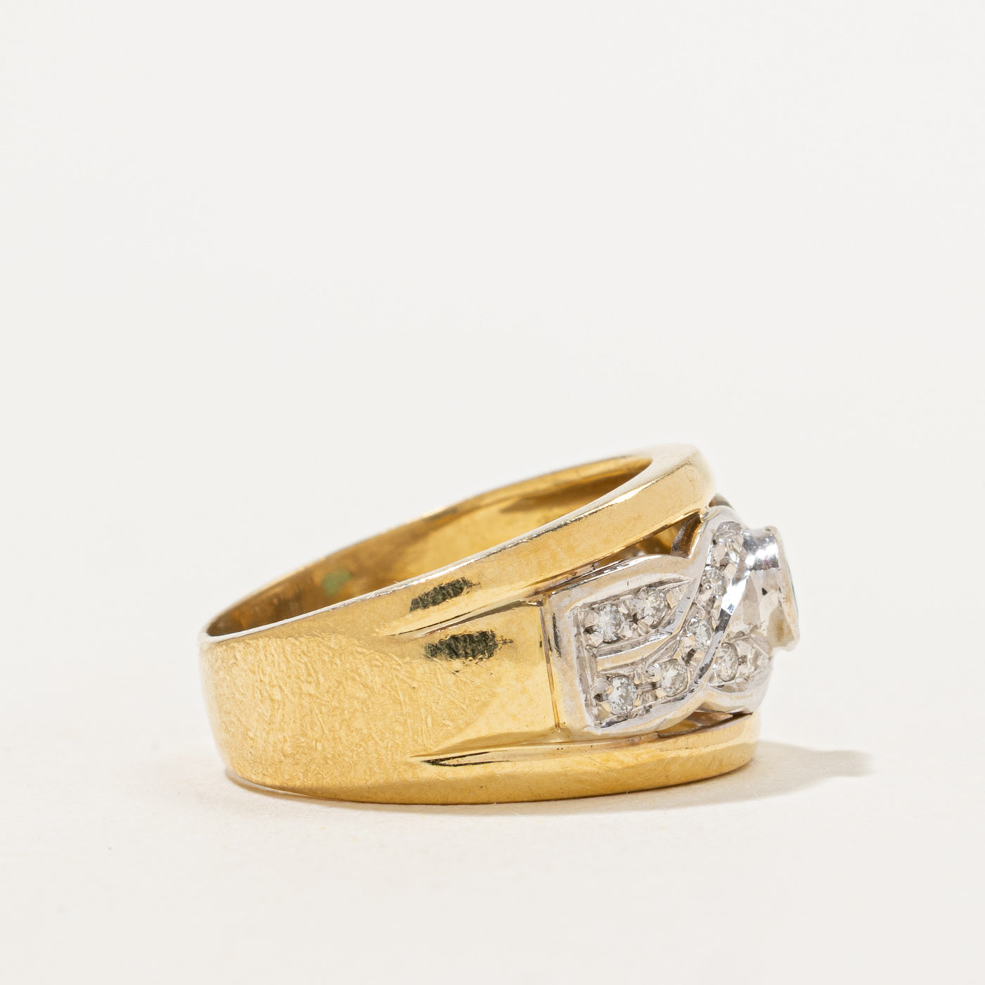 Emerald & Diamond Ring | 0.32ct, 0.18ctw | SZ 6 |