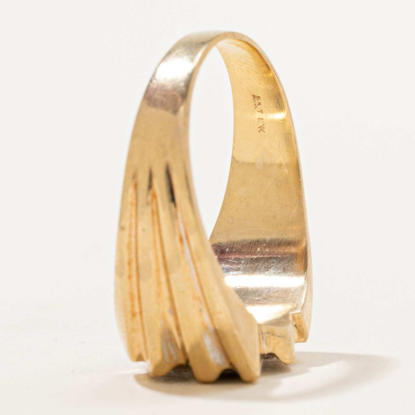 Bague sertie de diamants en canal diagonal | 0,48 ct | Taille 11,25 |