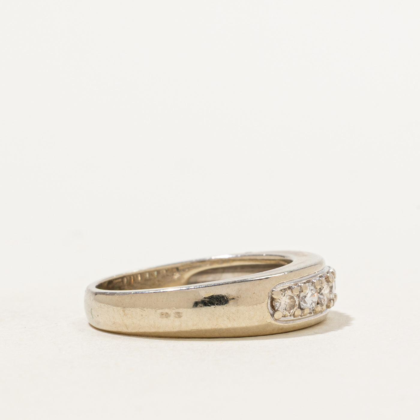 Bague Birks à sept diamants | 0,28 ct au total | Taille 4,5 |