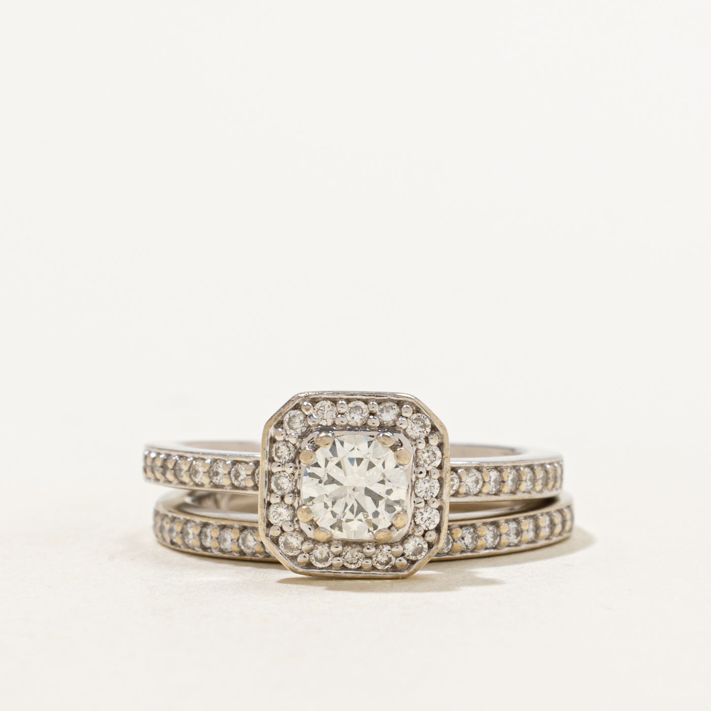Ensemble de mariage Halo Diamond | 0,66ctw | Taille 6 |