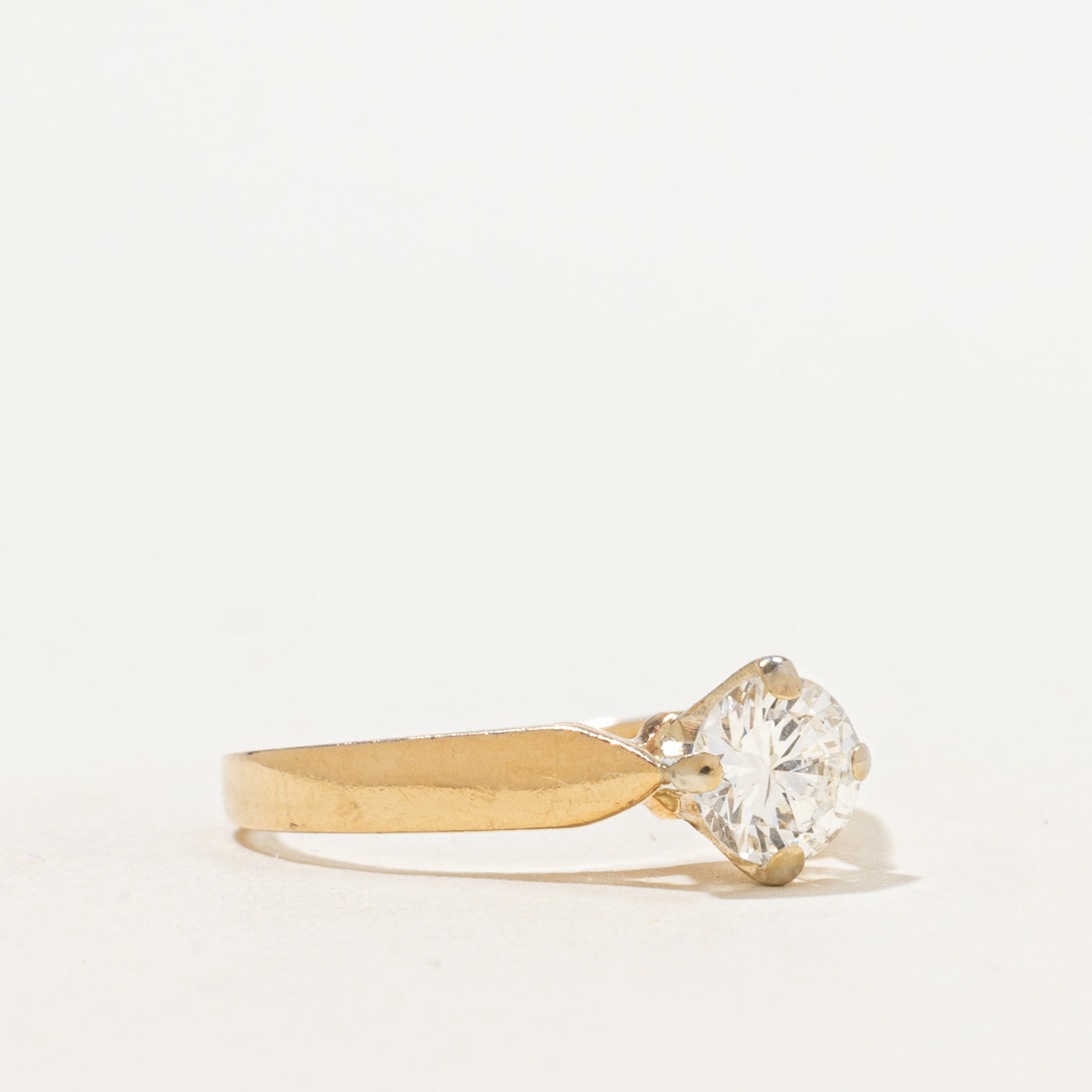 Bague solitaire en diamant East West de Birks | 0,49 ct | Taille 5 |